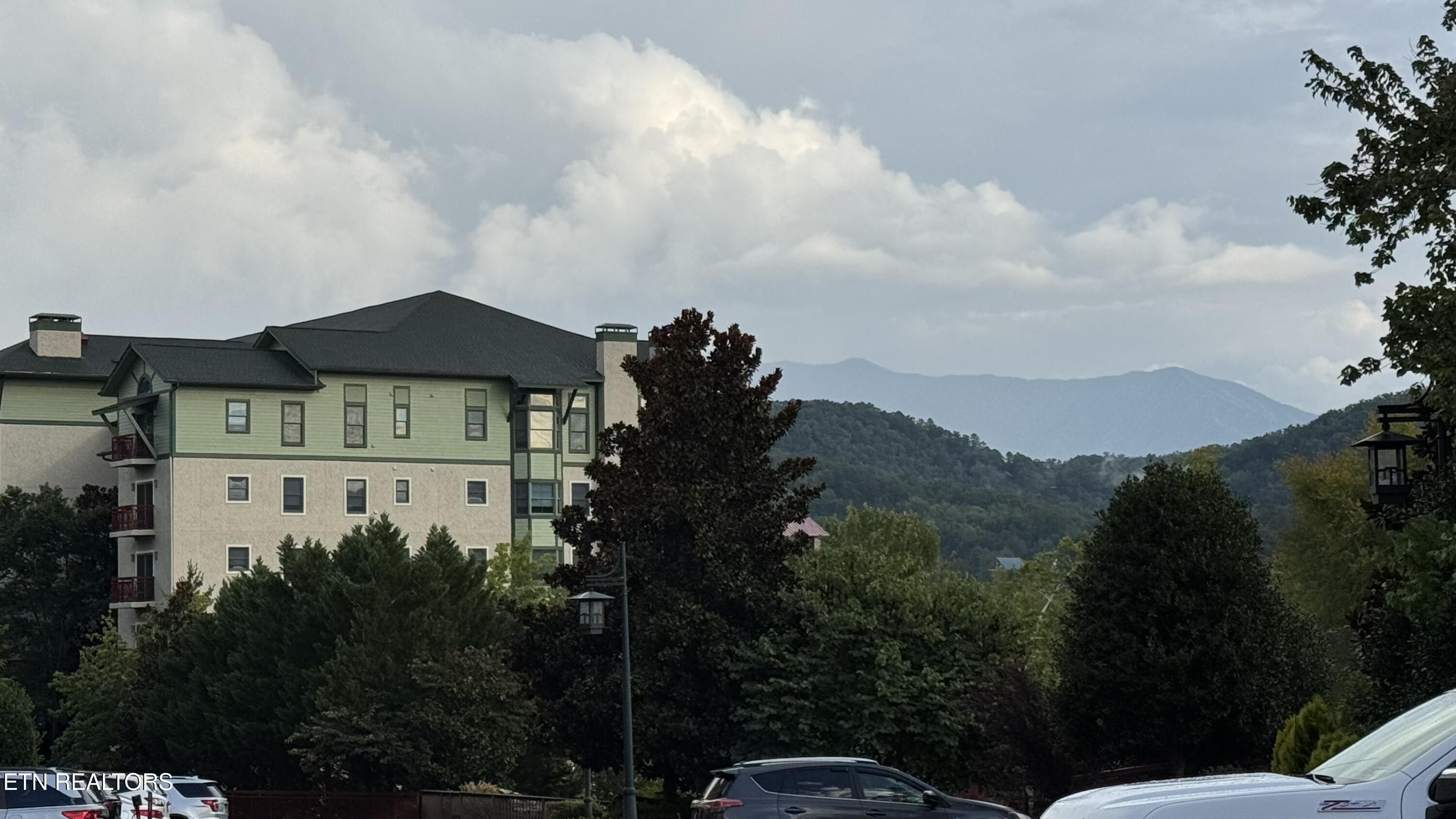 212 Dollywood Lane Unit 420 Pigeon Forge TN 37863