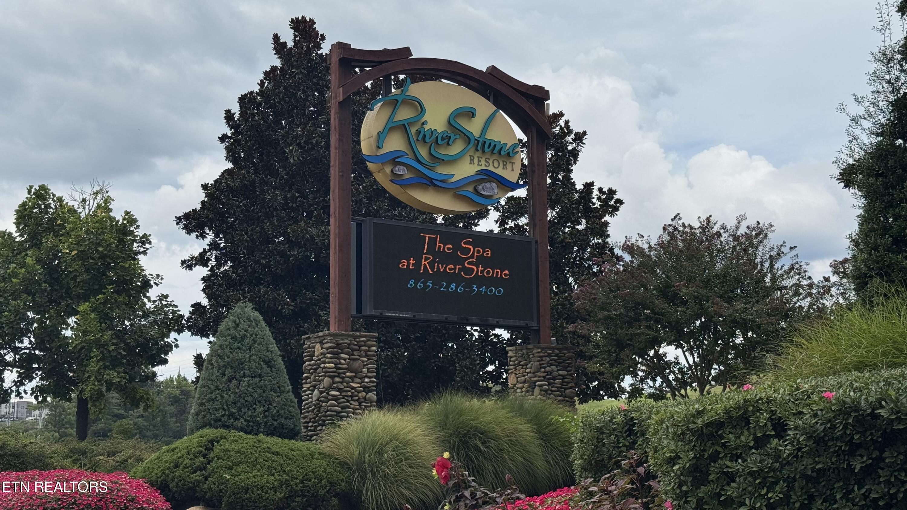 212 Dollywood Lane Unit 420 Pigeon Forge TN 37863