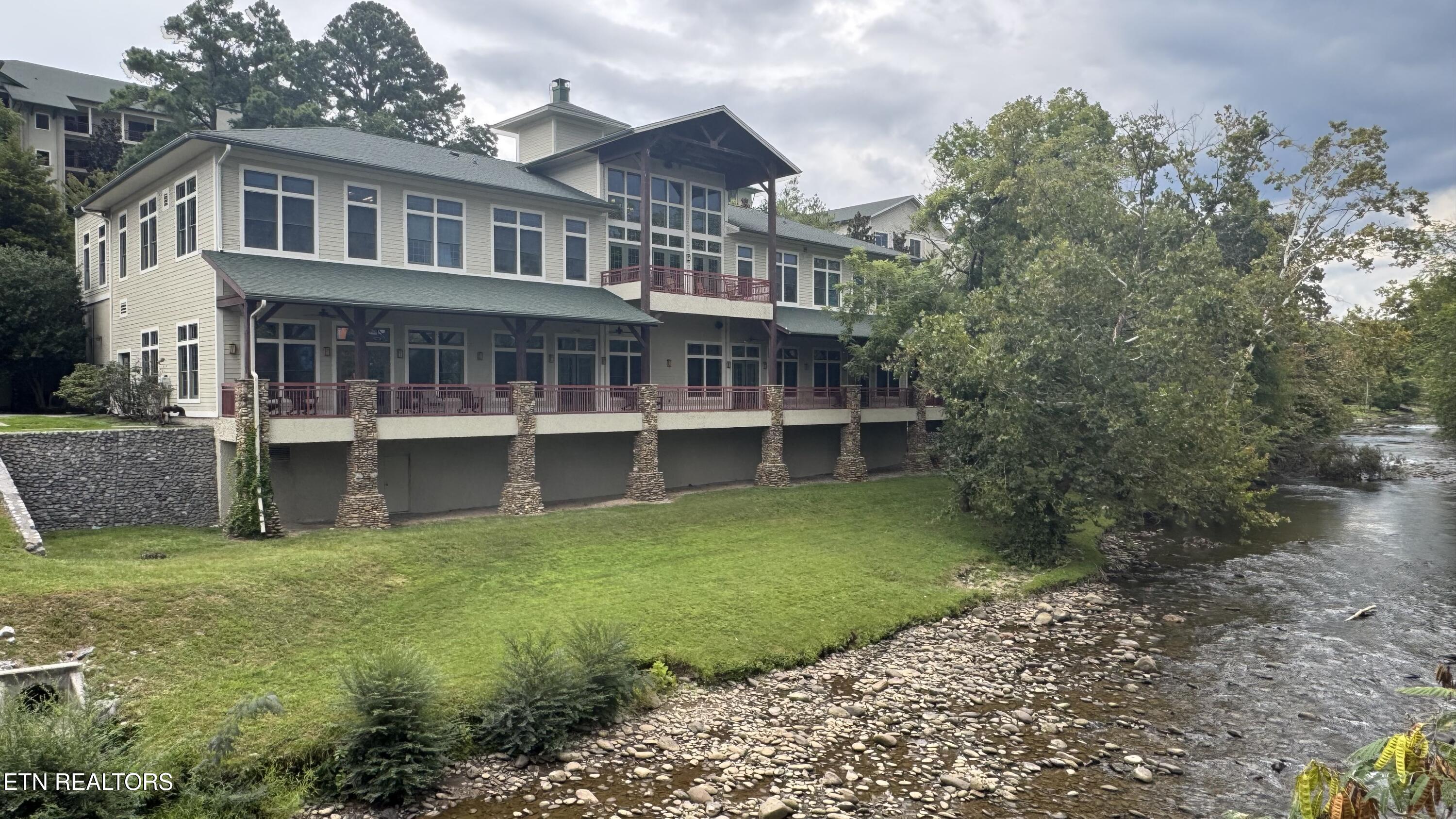 212 Dollywood Lane Unit 420 Pigeon Forge TN 37863