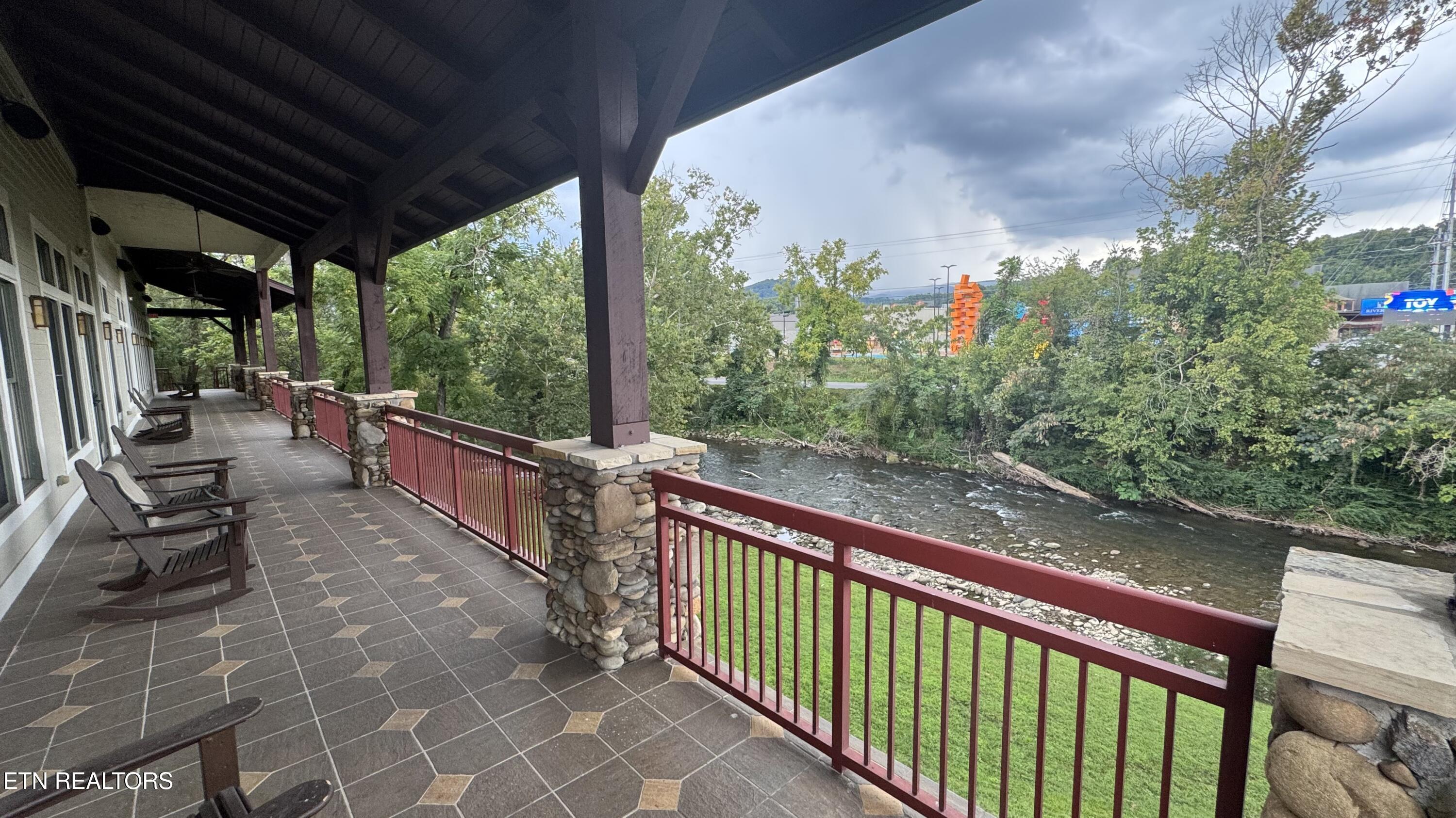 212 Dollywood Lane Unit 420 Pigeon Forge TN 37863