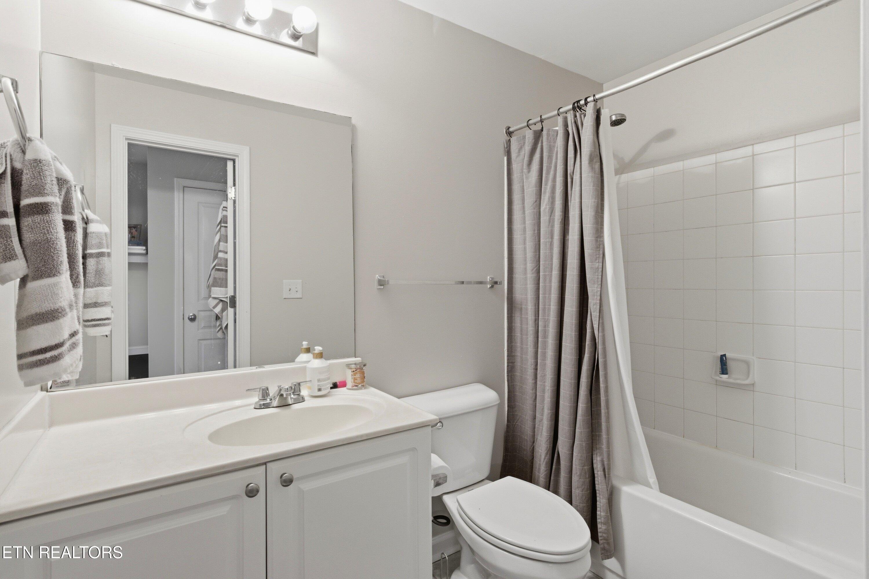 3704 Spruce Ridge Way Knoxville TN 37920