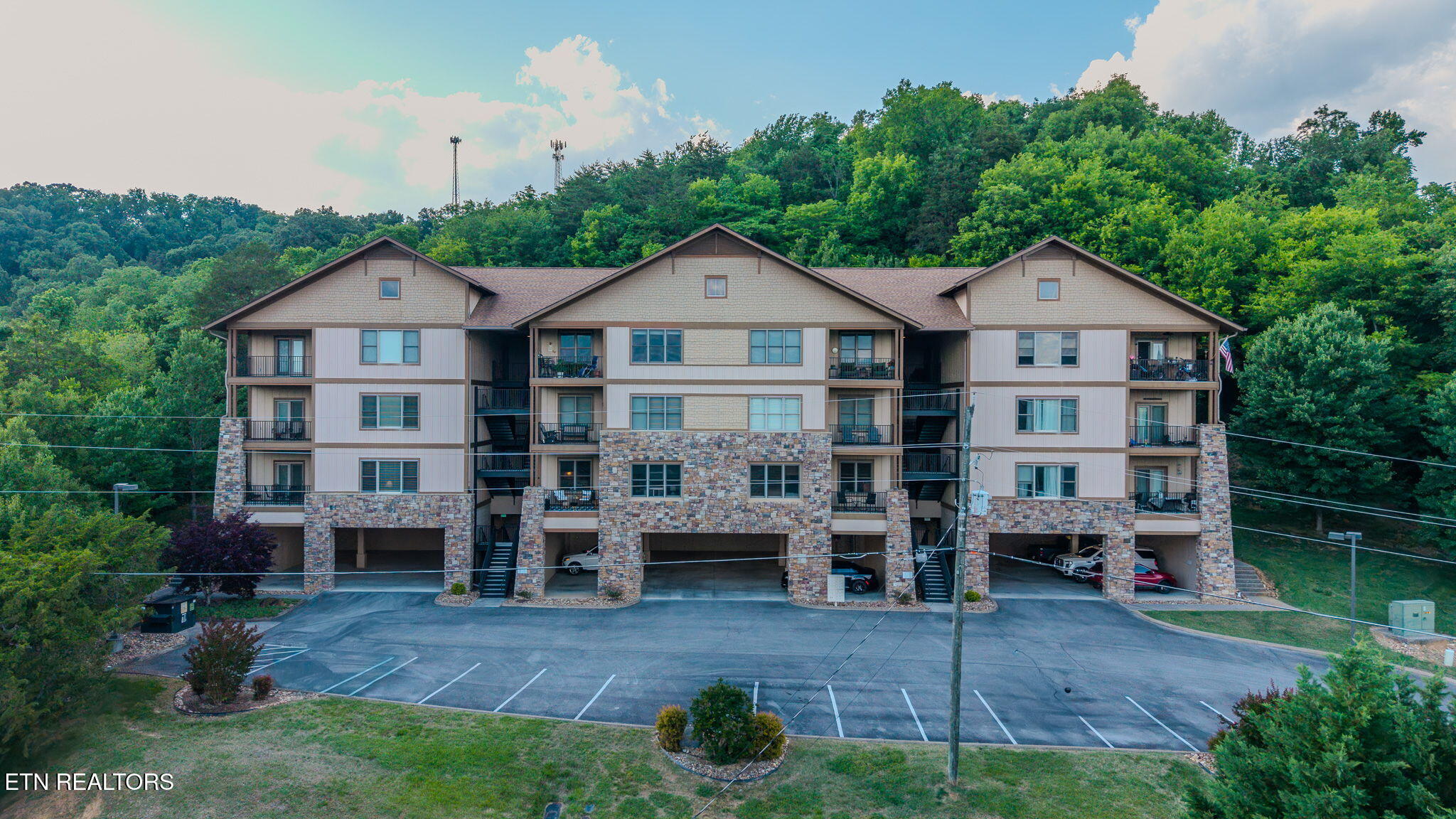 224 Maggie Mack Lane Sevierville TN 37862