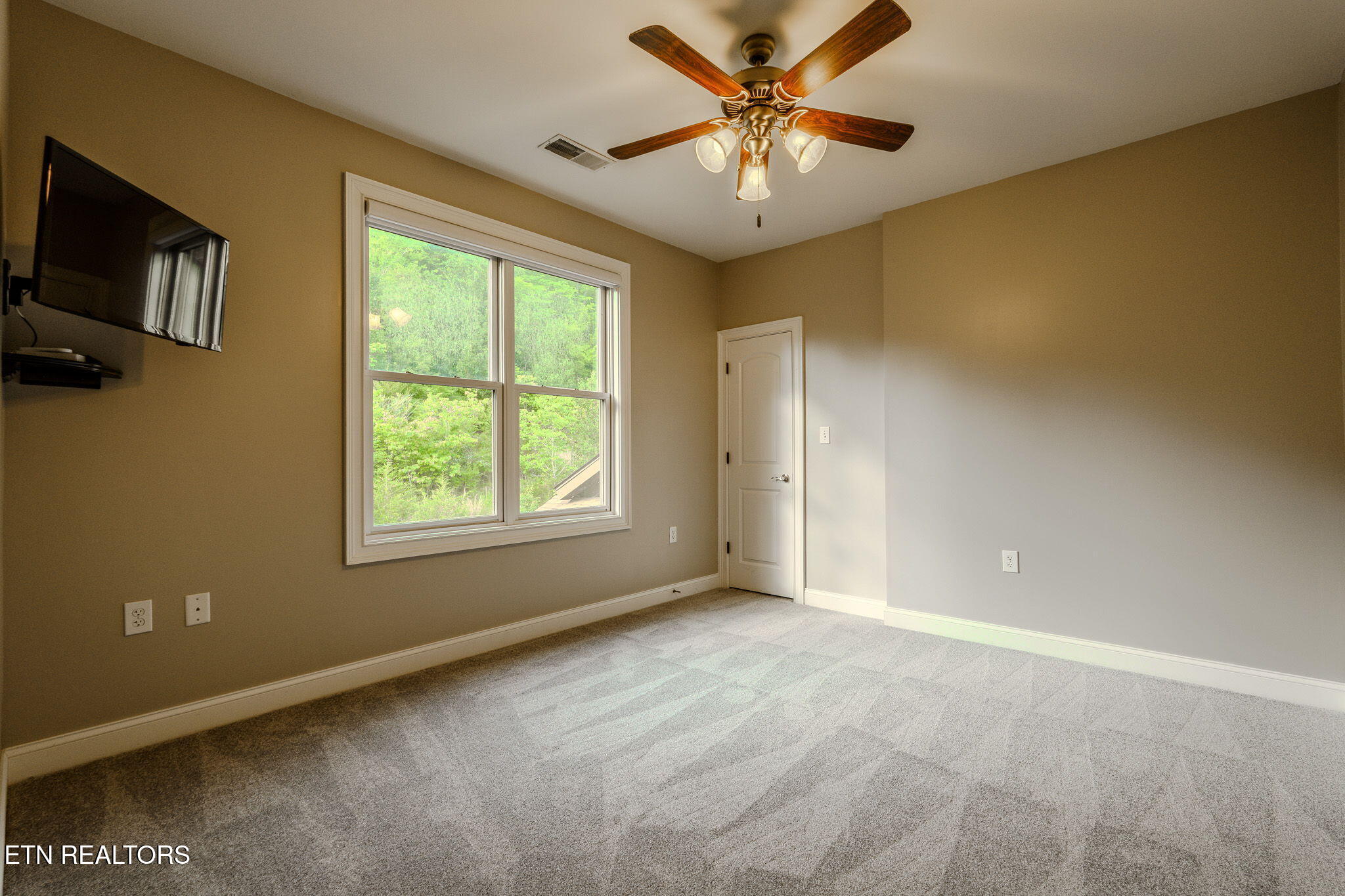 224 Maggie Mack Lane Sevierville TN 37862