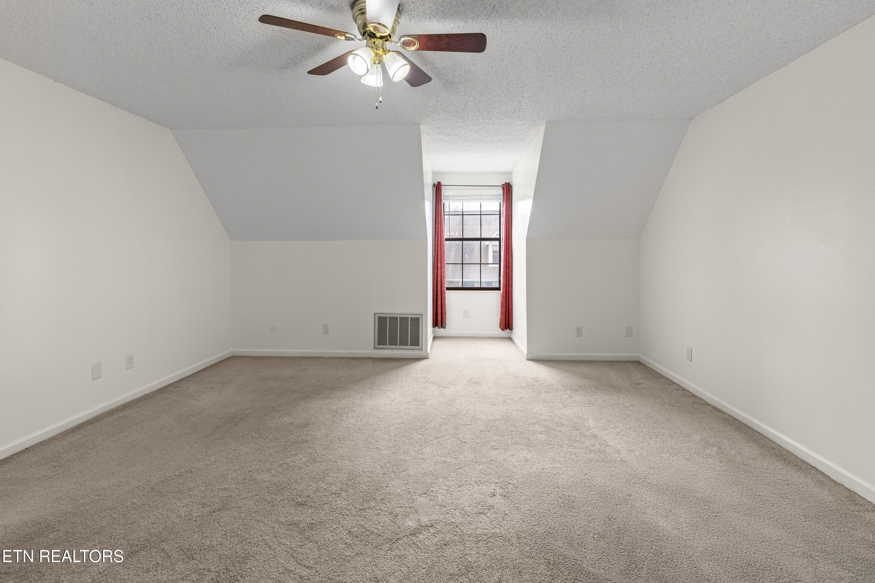 919 Chip Cove Lane Knoxville TN 37938