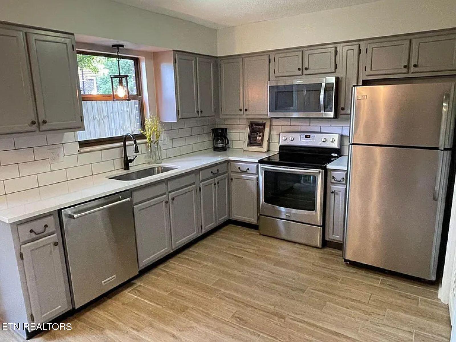 1221 Crest Brook Drive Knoxville TN 37923
