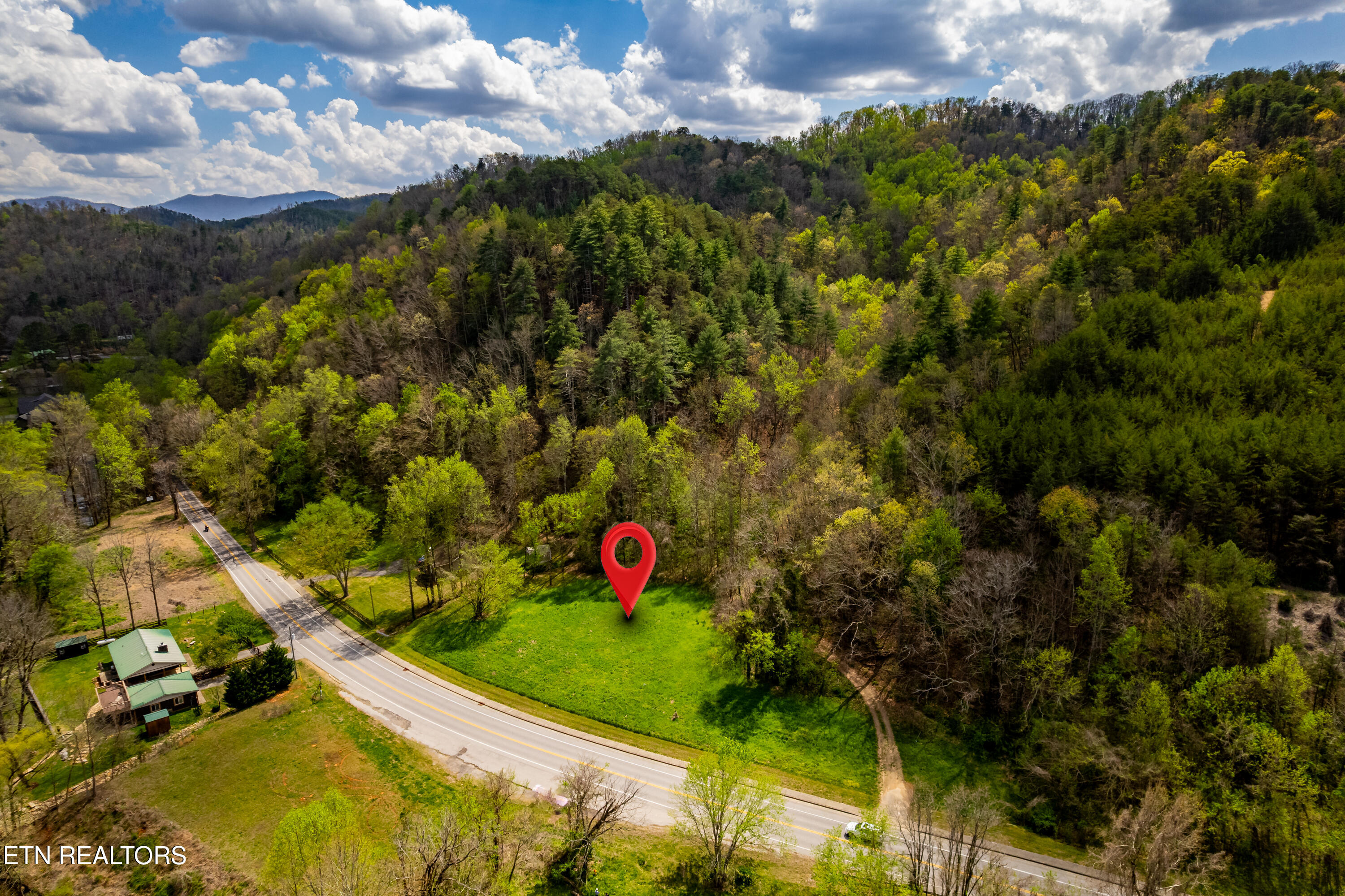 Cherohala Skyway Tellico Plains TN 37385