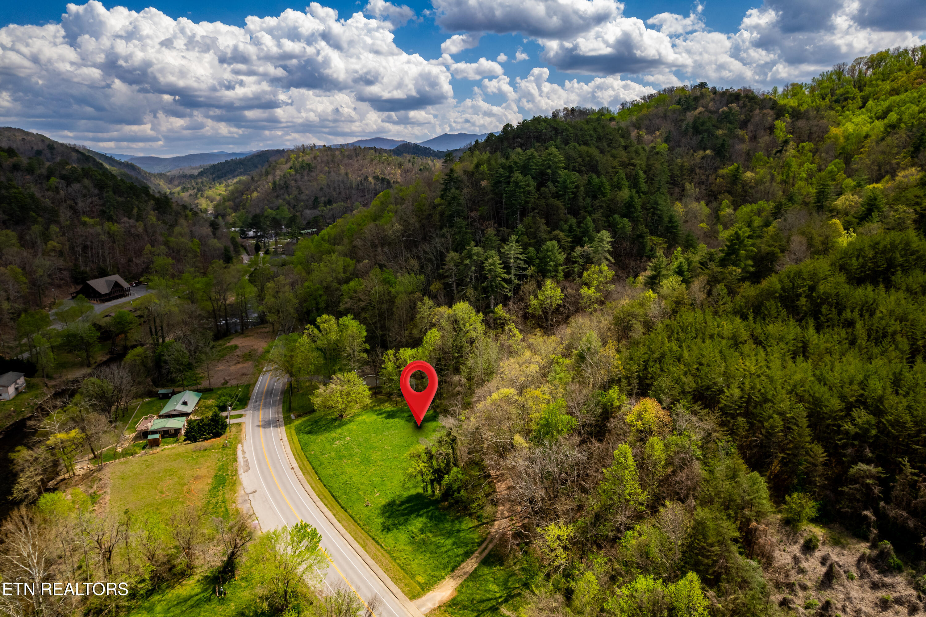 Cherohala Skyway Tellico Plains TN 37385