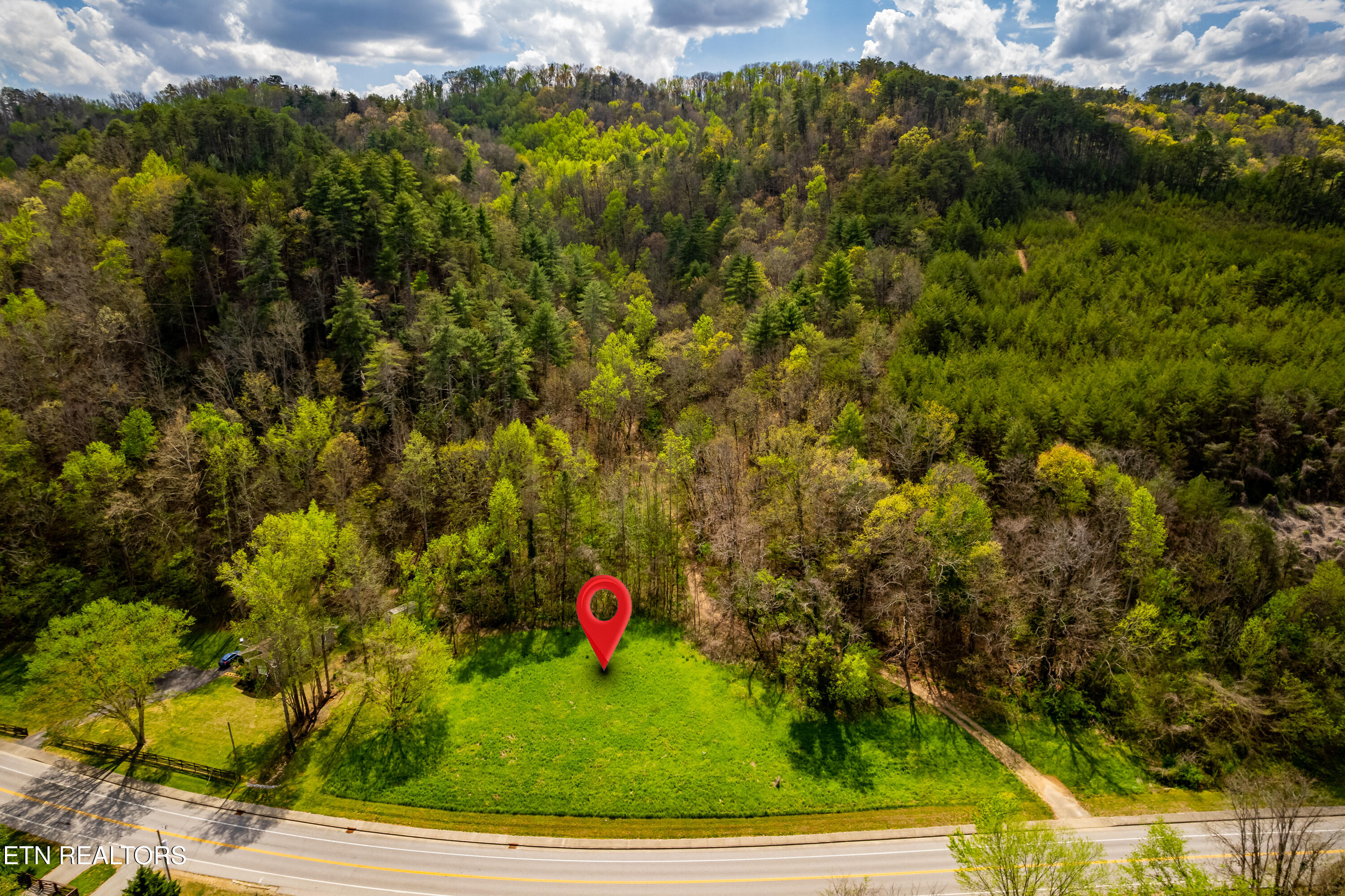 Cherohala Skyway Tellico Plains TN 37385