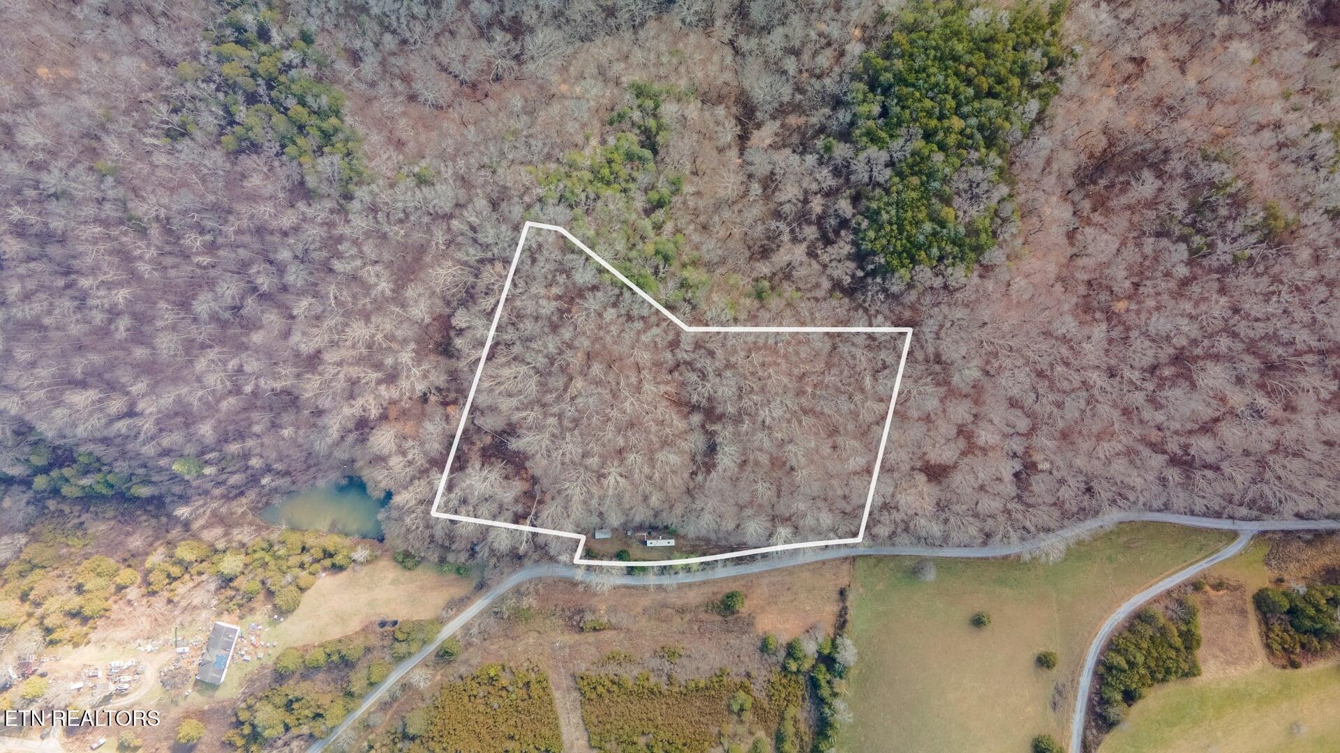 1020 Rhodes Road Bybee TN 37713