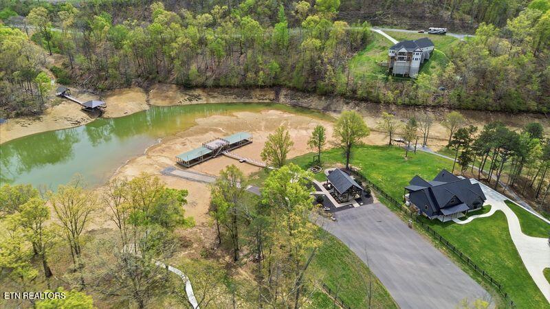 Peaceful Point Dandridge TN 37725