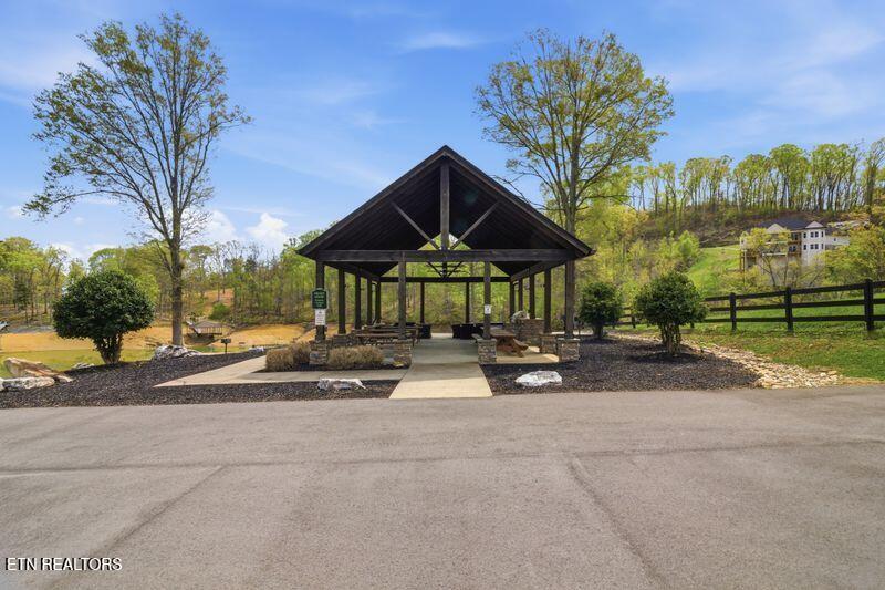 Peaceful Point Dandridge TN 37725