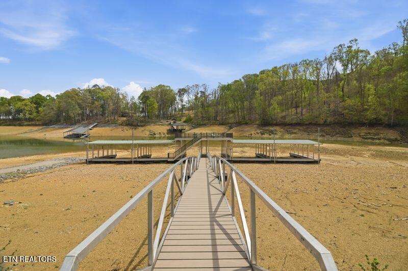 Peaceful Point Dandridge TN 37725