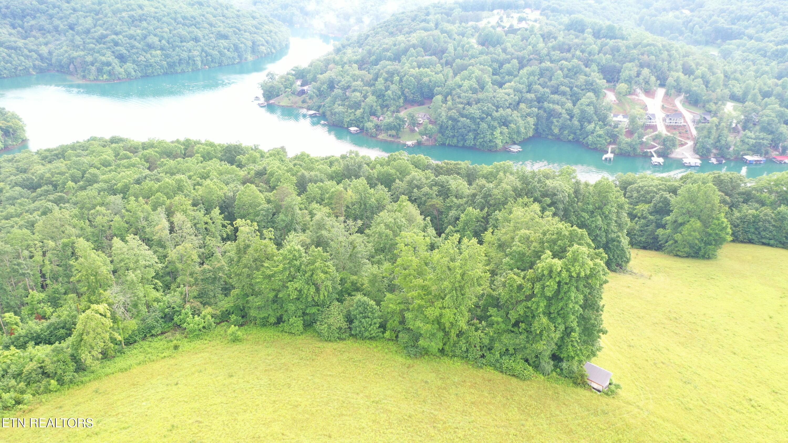 1514 Chestnut Stump Road Lafollette TN 37766