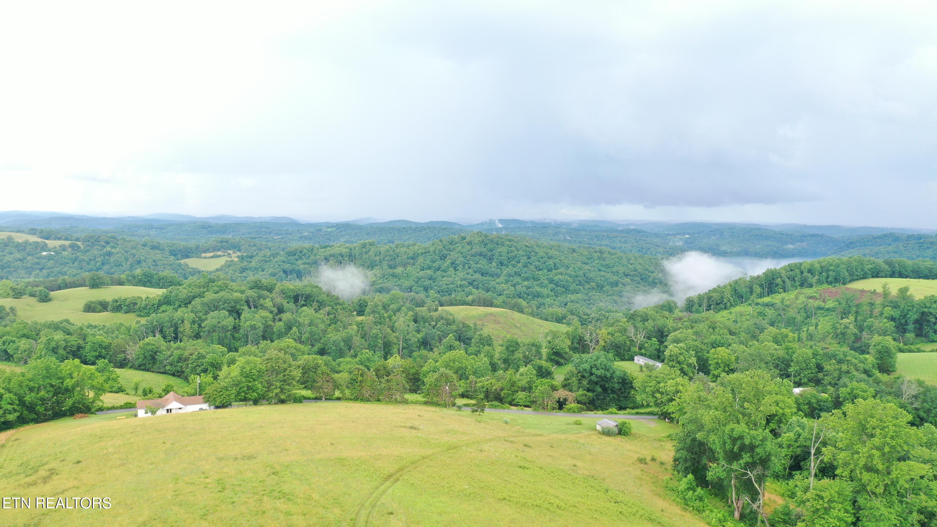 1514 Chestnut Stump Road Lafollette TN 37766
