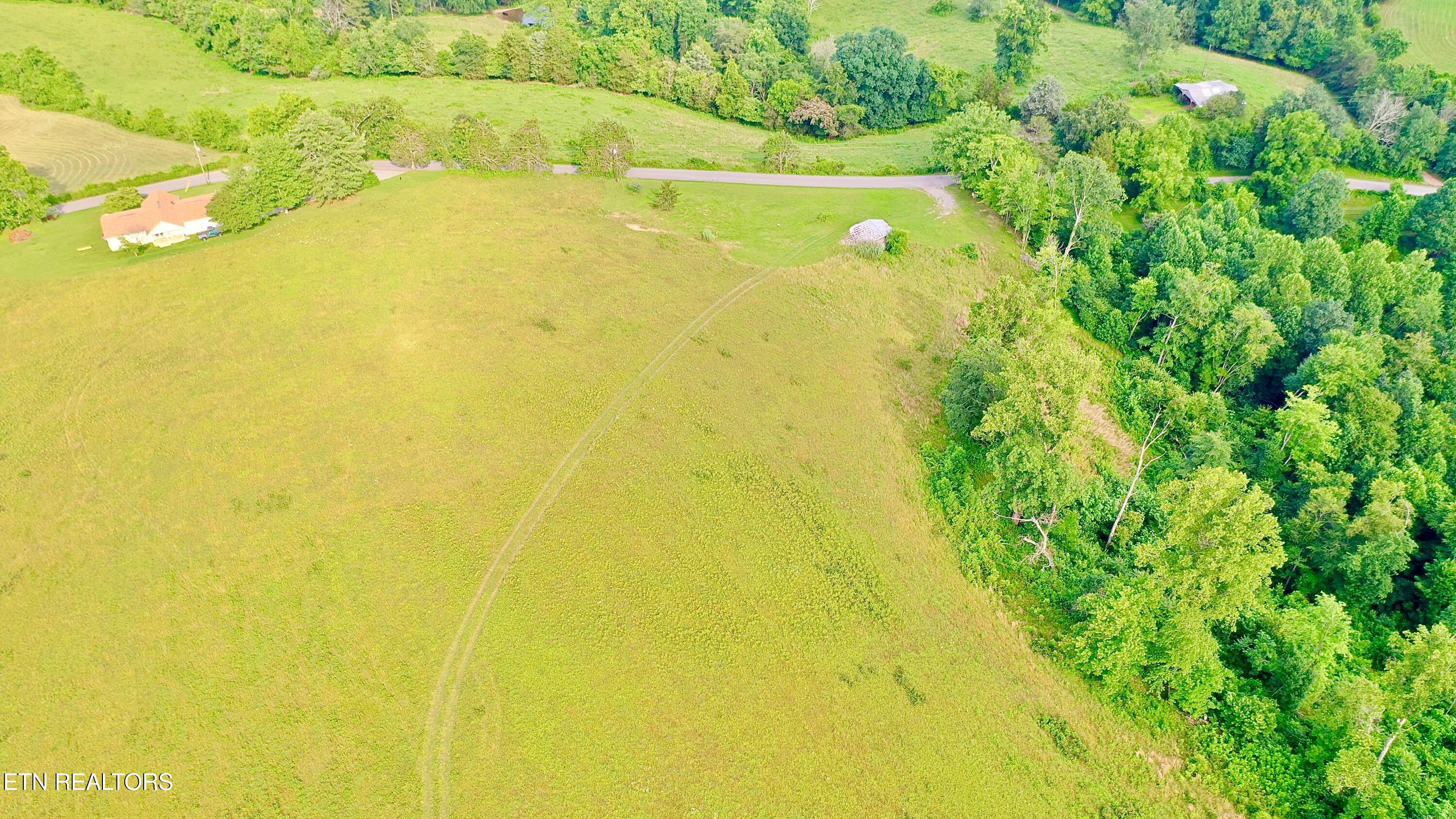 1514 Chestnut Stump Road Lafollette TN 37766