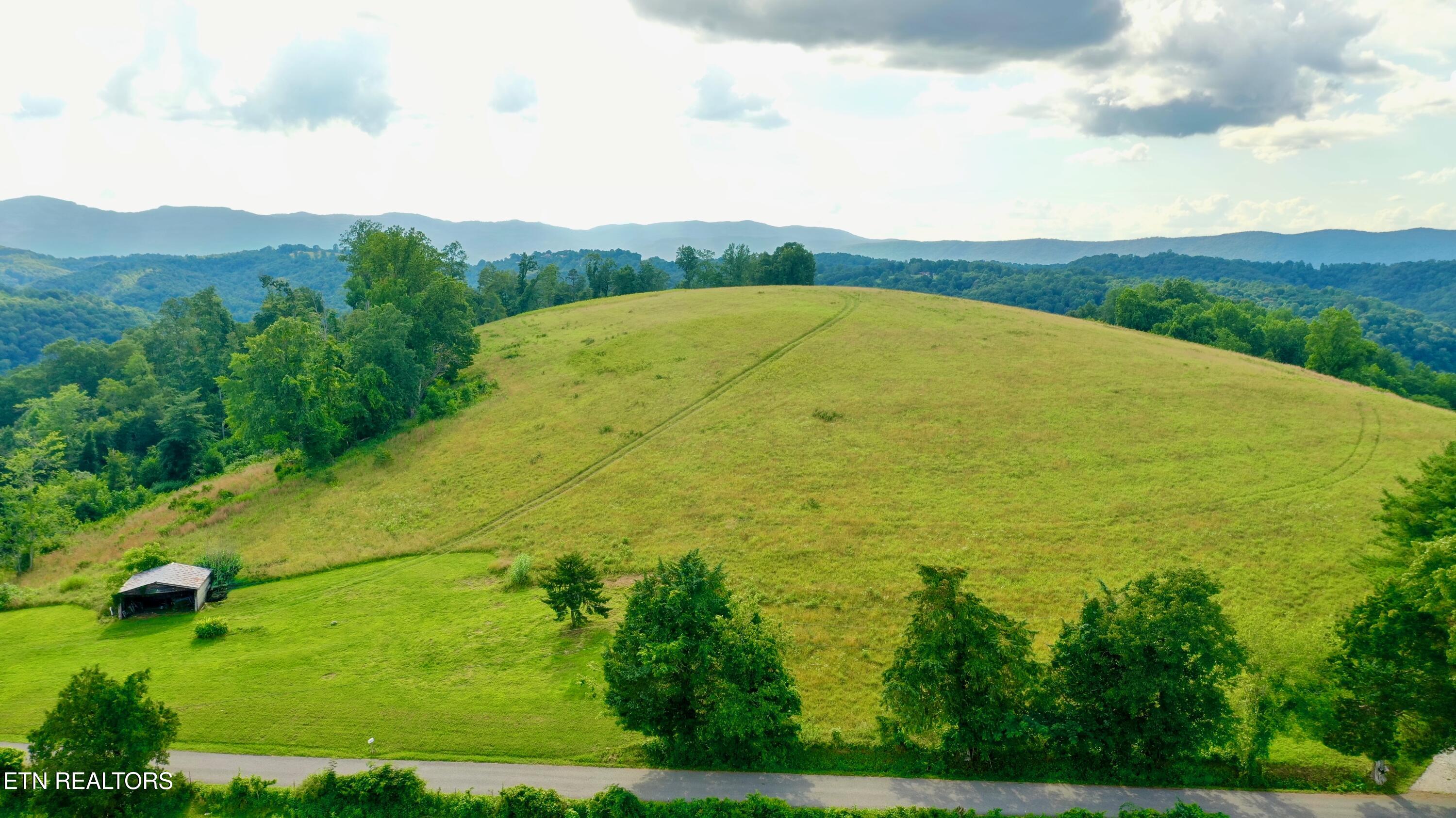 1514 Chestnut Stump Road Lafollette TN 37766