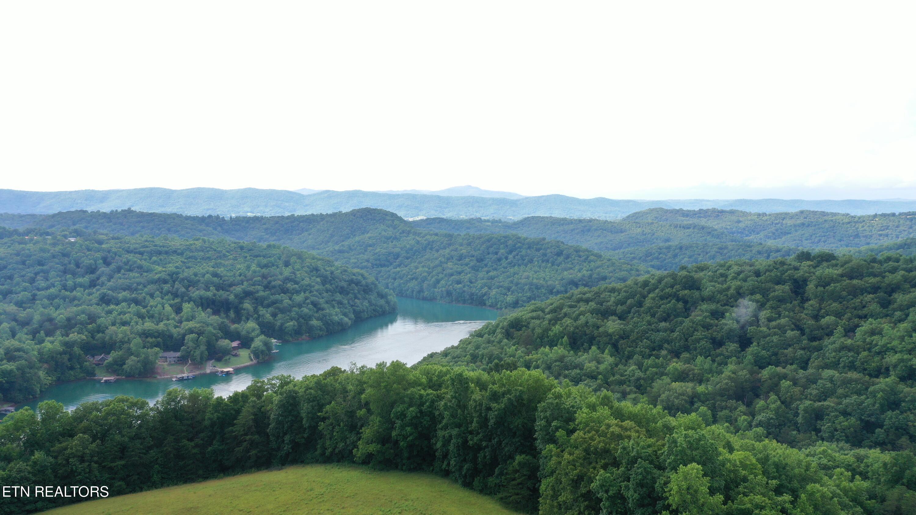 1514 Chestnut Stump Road Lafollette TN 37766