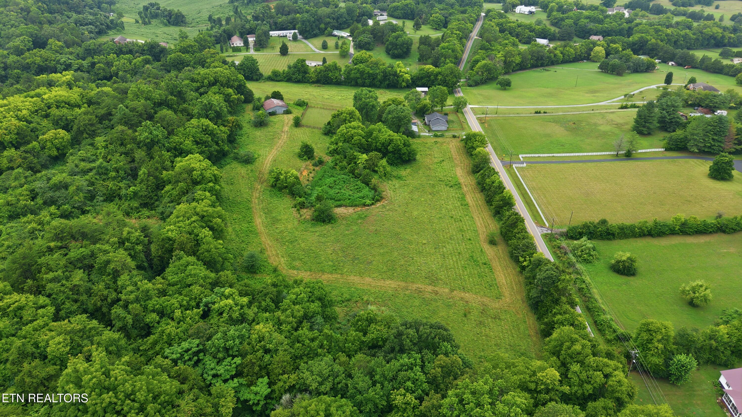 4531 Miser Station Road Friendsville TN 37737