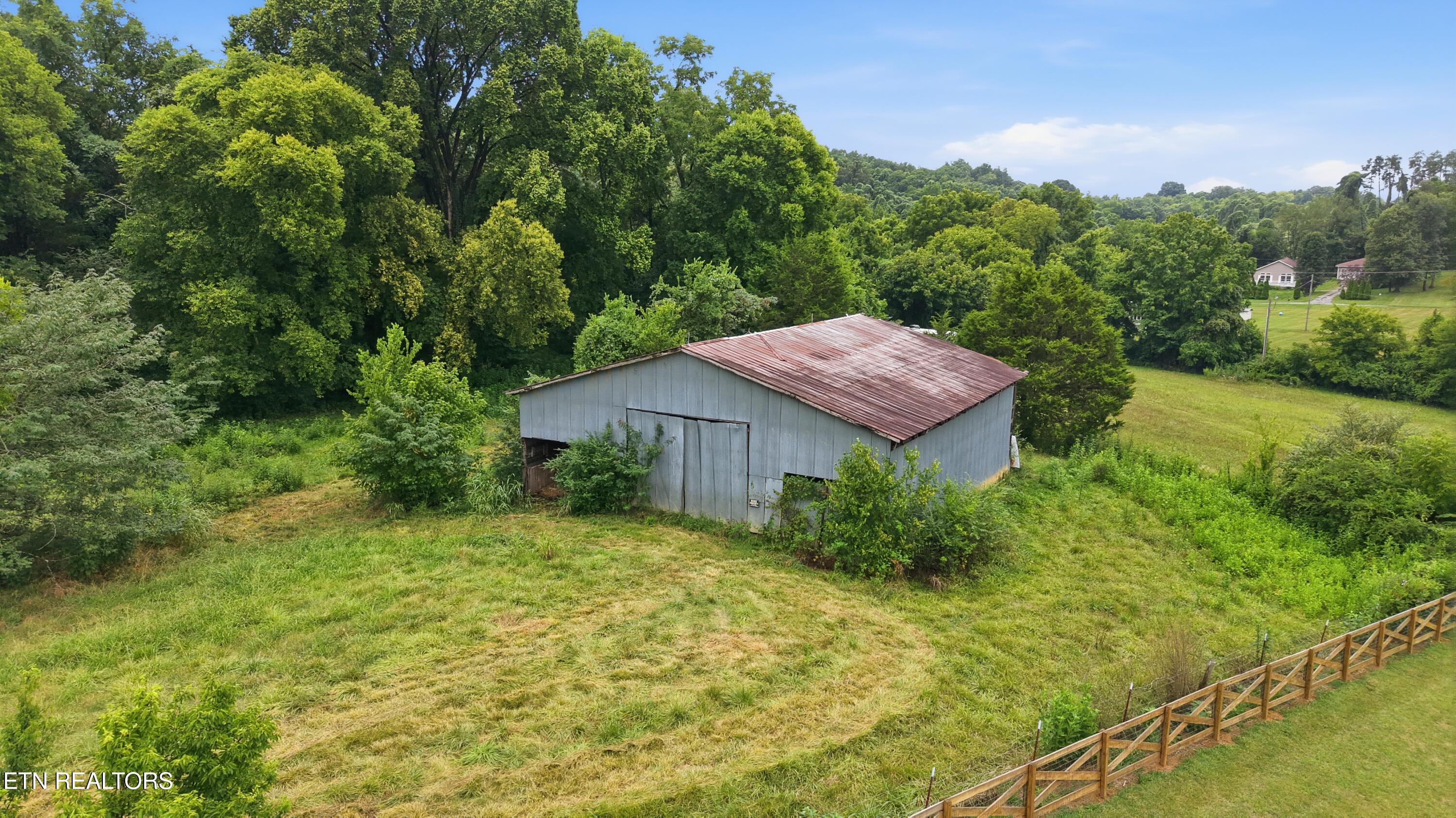 4531 Miser Station Road Friendsville TN 37737