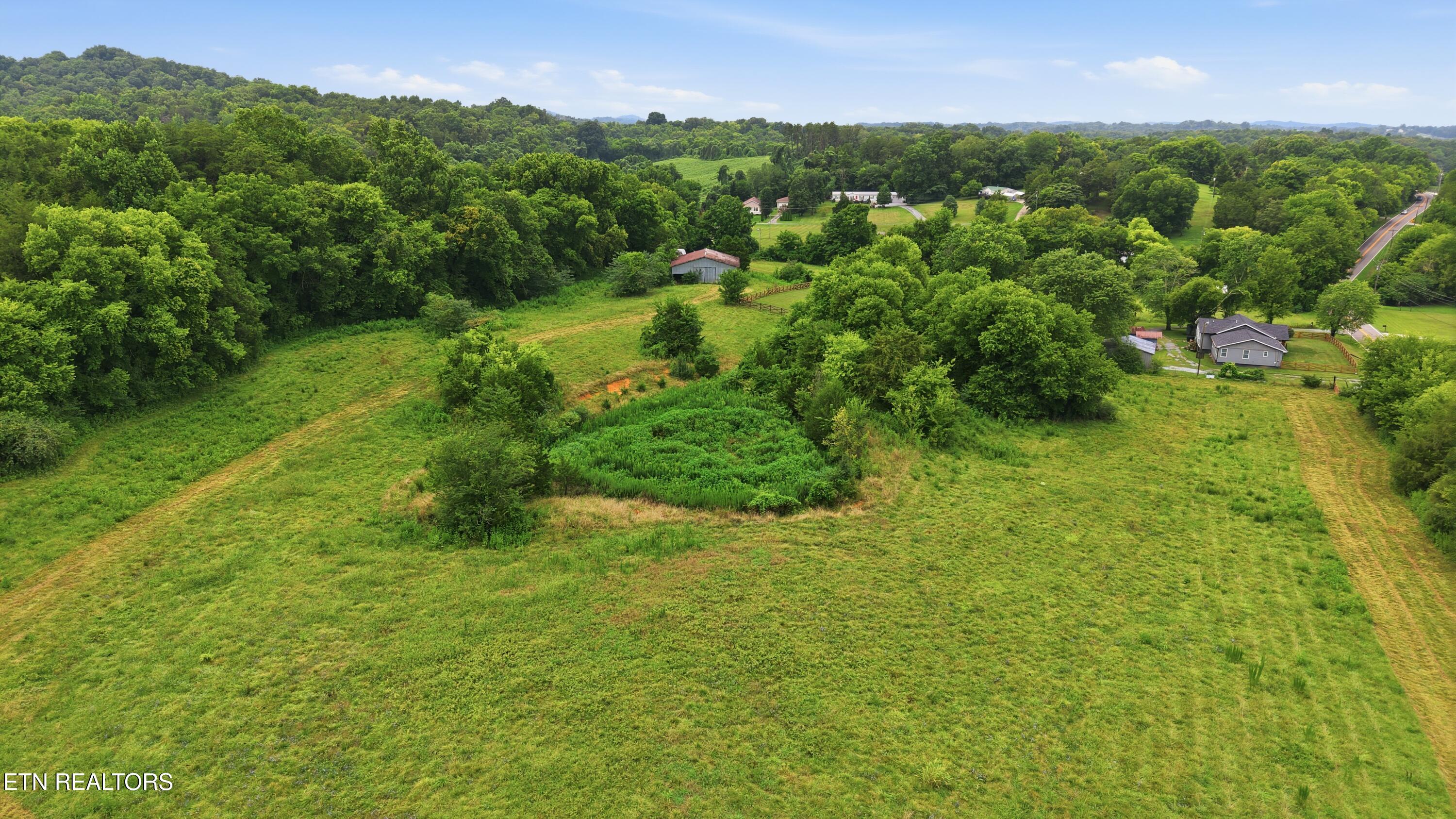 4531 Miser Station Road Friendsville TN 37737
