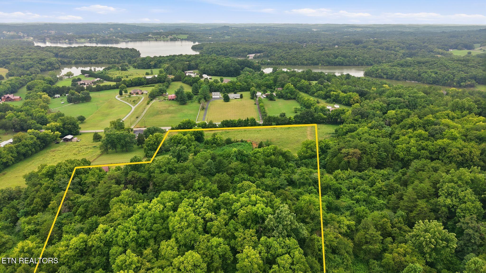 4531 Miser Station Road Friendsville TN 37737