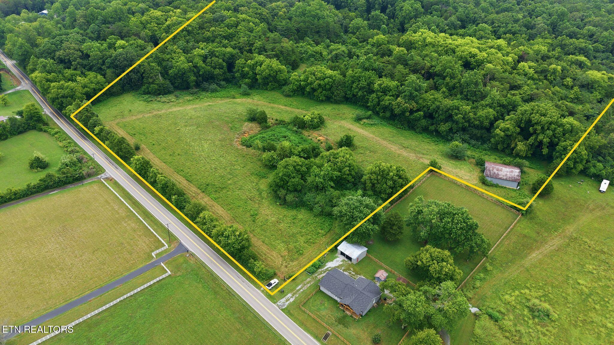 4531 Miser Station Road Friendsville TN 37737
