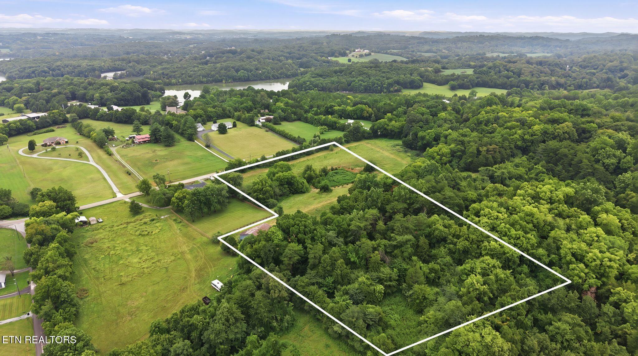 4531 Miser Station Road Friendsville TN 37737