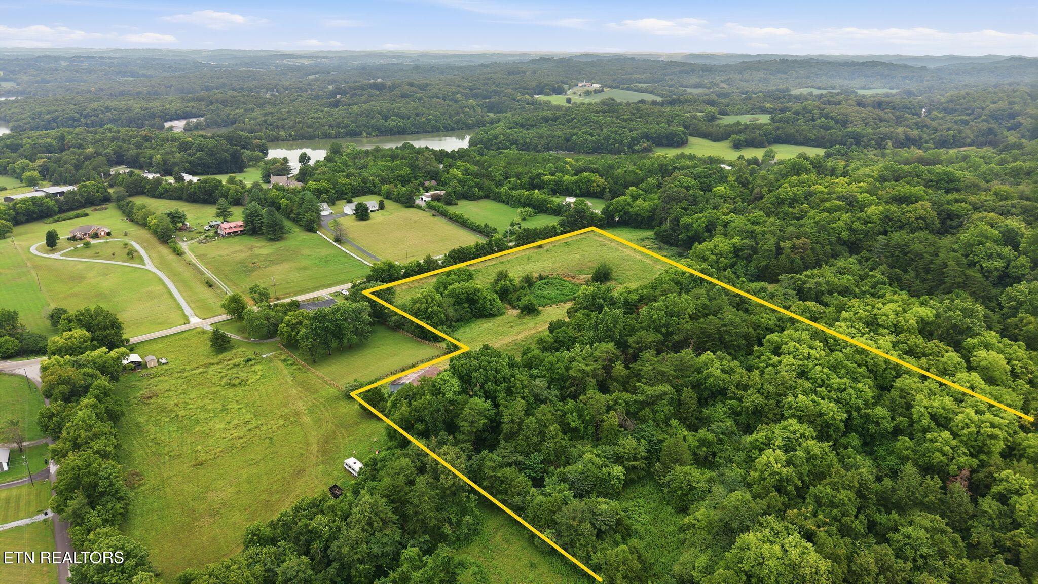 4531 Miser Station Road Friendsville TN 37737