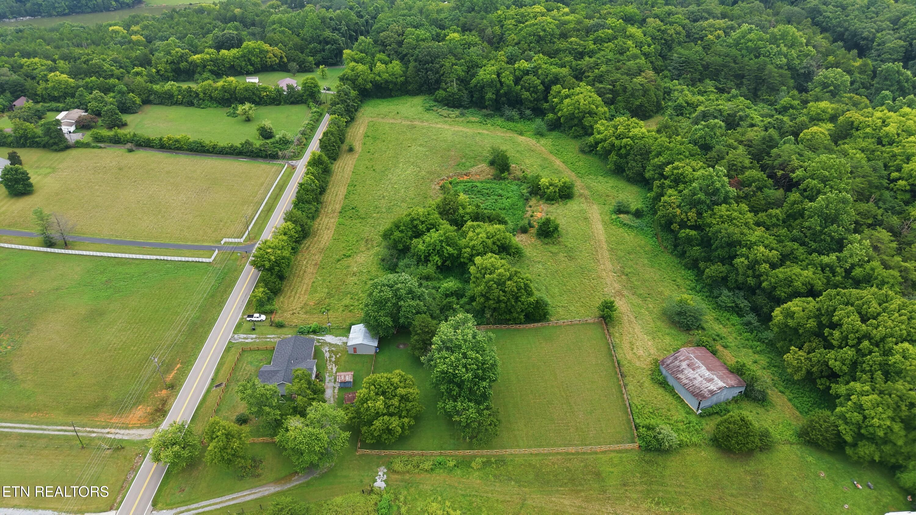4531 Miser Station Road Friendsville TN 37737