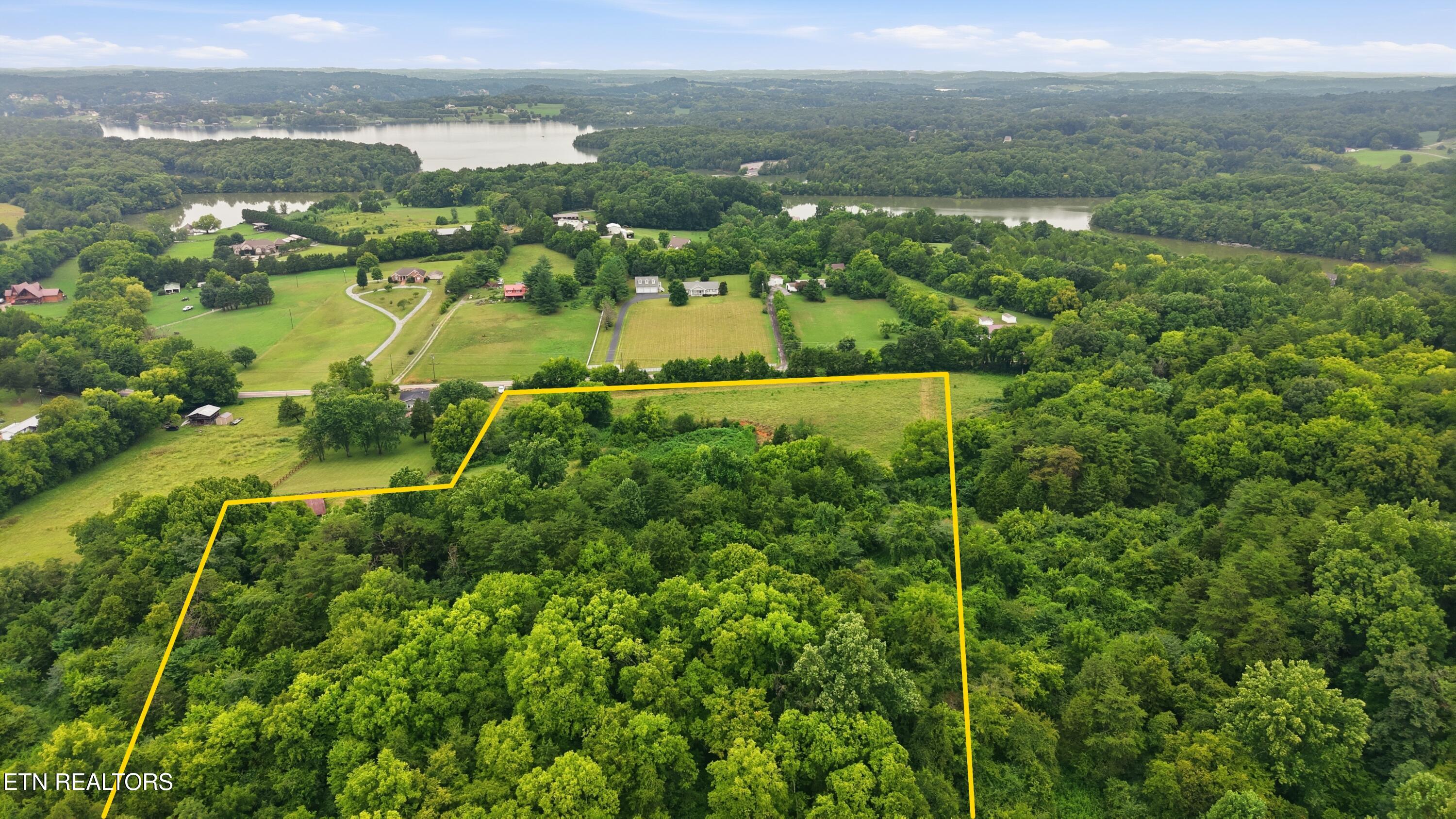 4531 Miser Station Road Friendsville TN 37737