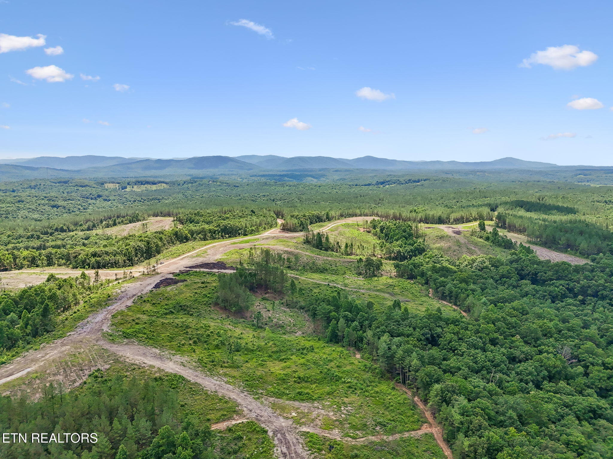 Nydeck Road Robbins TN 37852