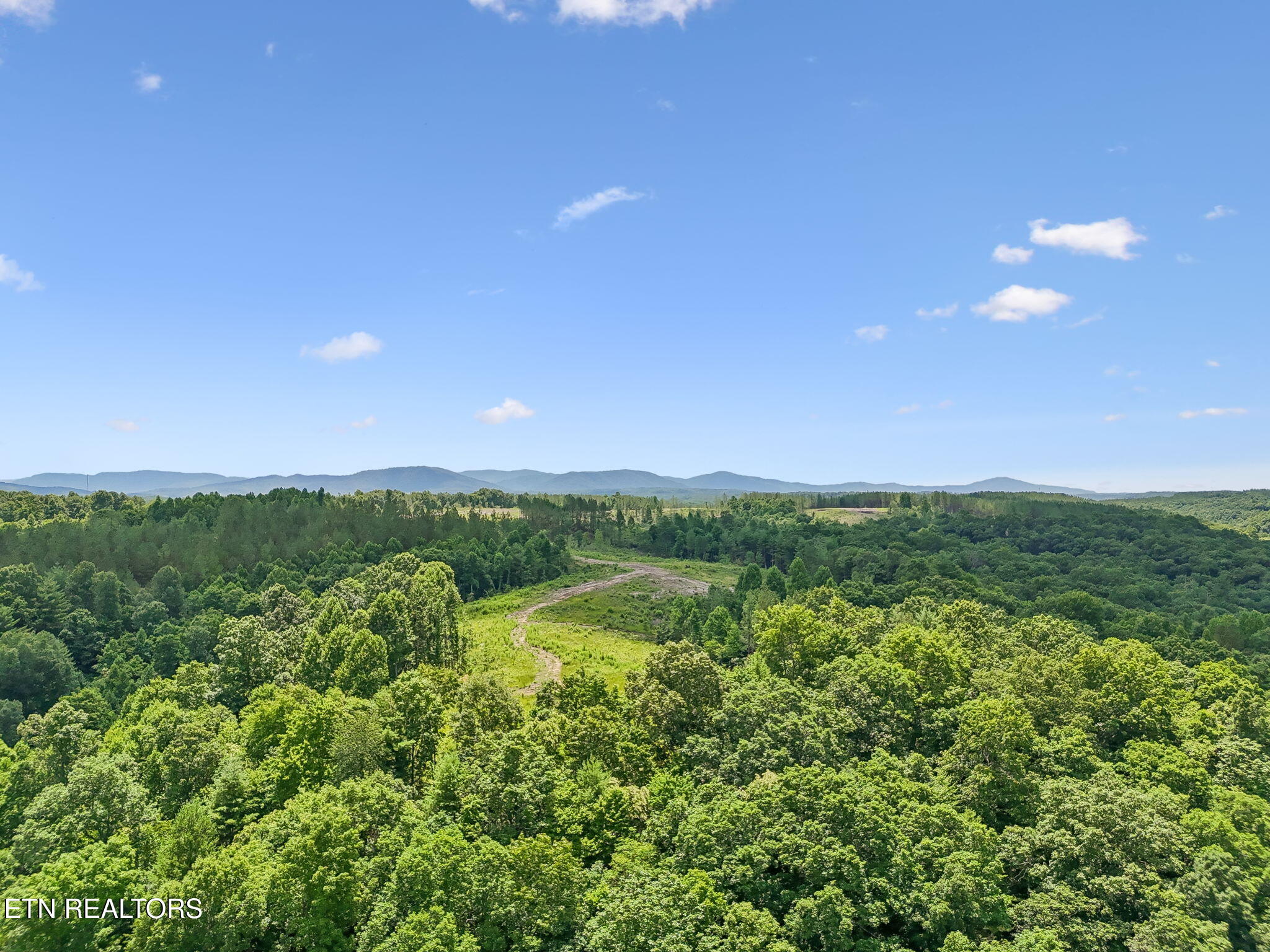 Nydeck Road Robbins TN 37852