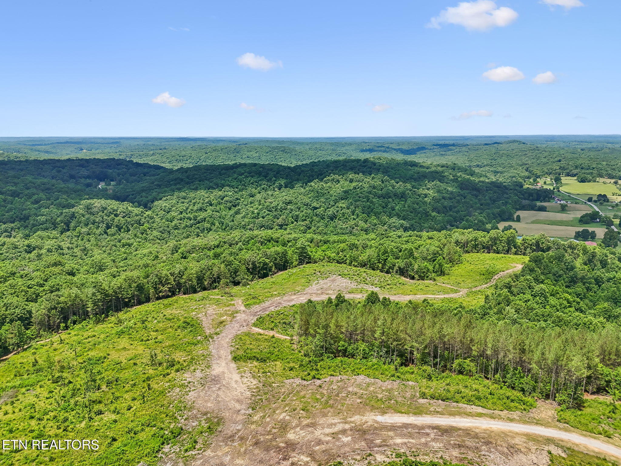 Nydeck Road Robbins TN 37852