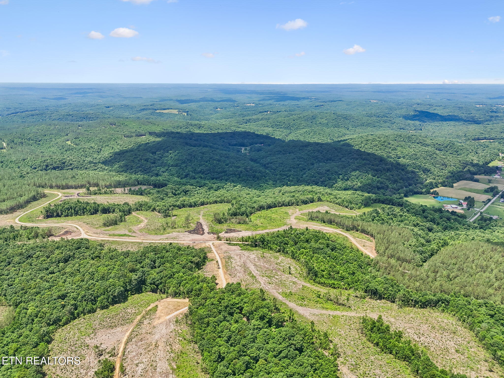 Nydeck Road Robbins TN 37852