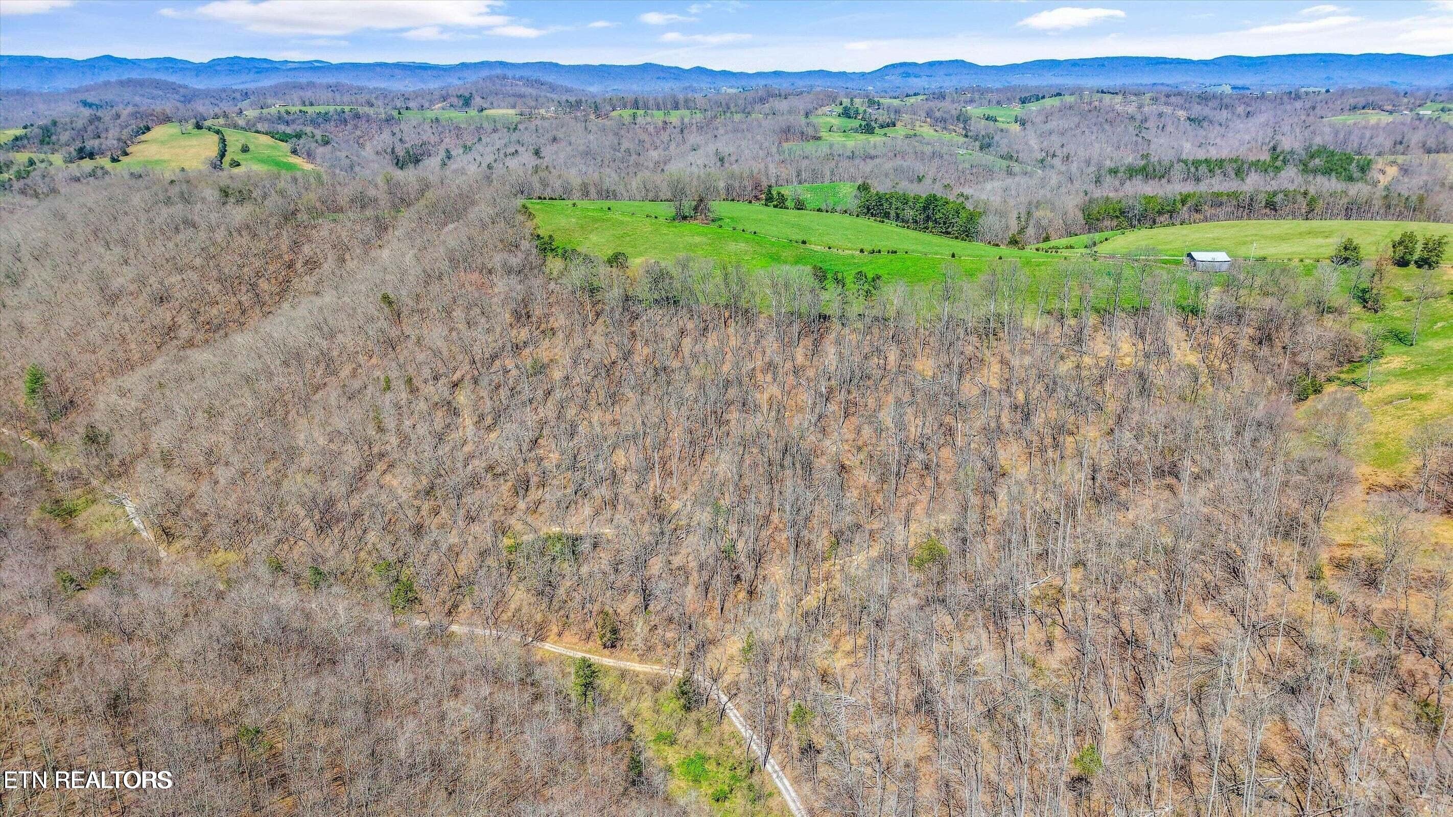 515 Robinson Road New Tazewell TN 37825