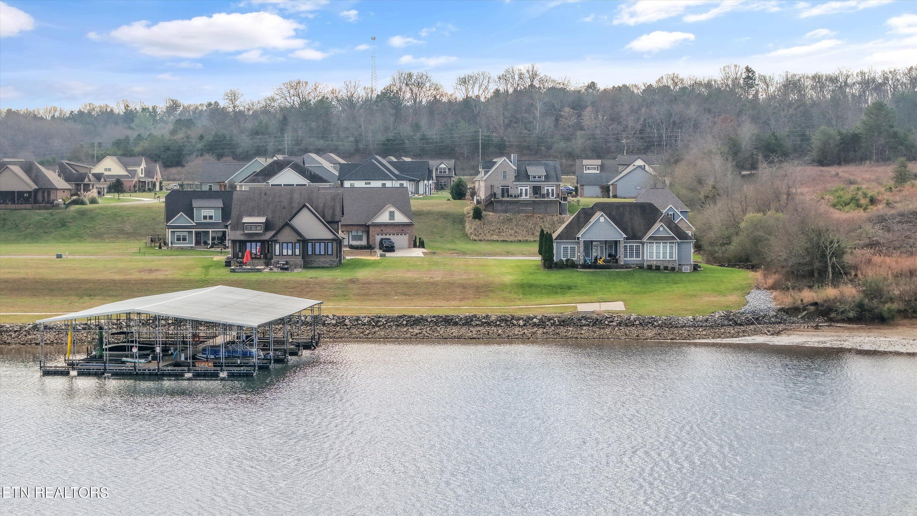 305 Charleston Light Loudon TN 37774