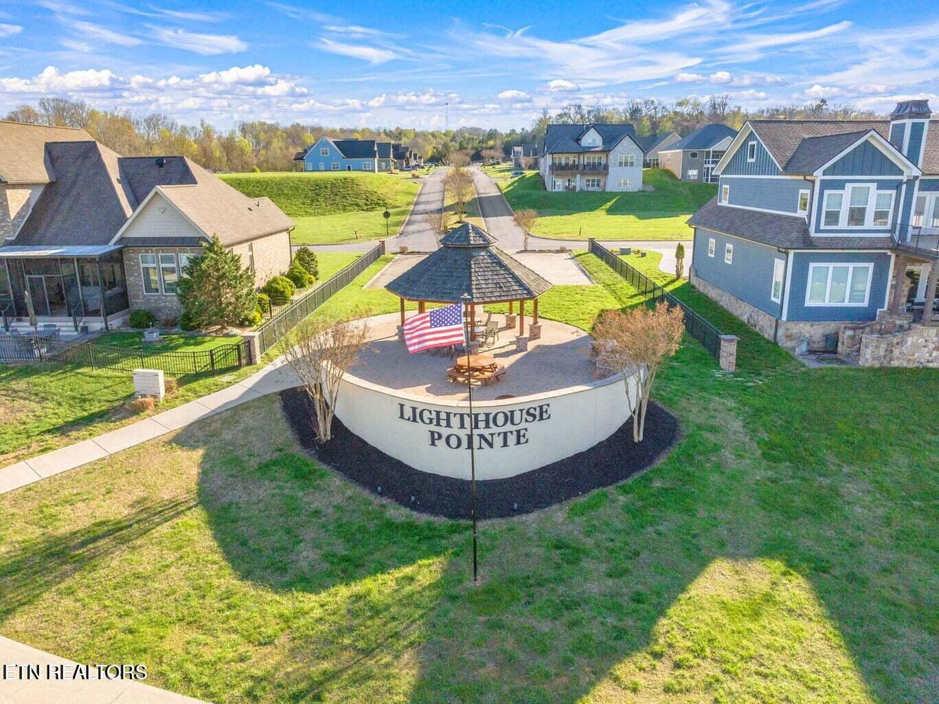 305 Charleston Light Loudon TN 37774
