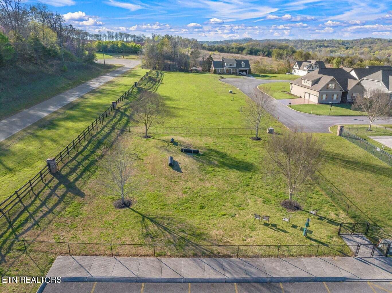 305 Charleston Light Loudon TN 37774