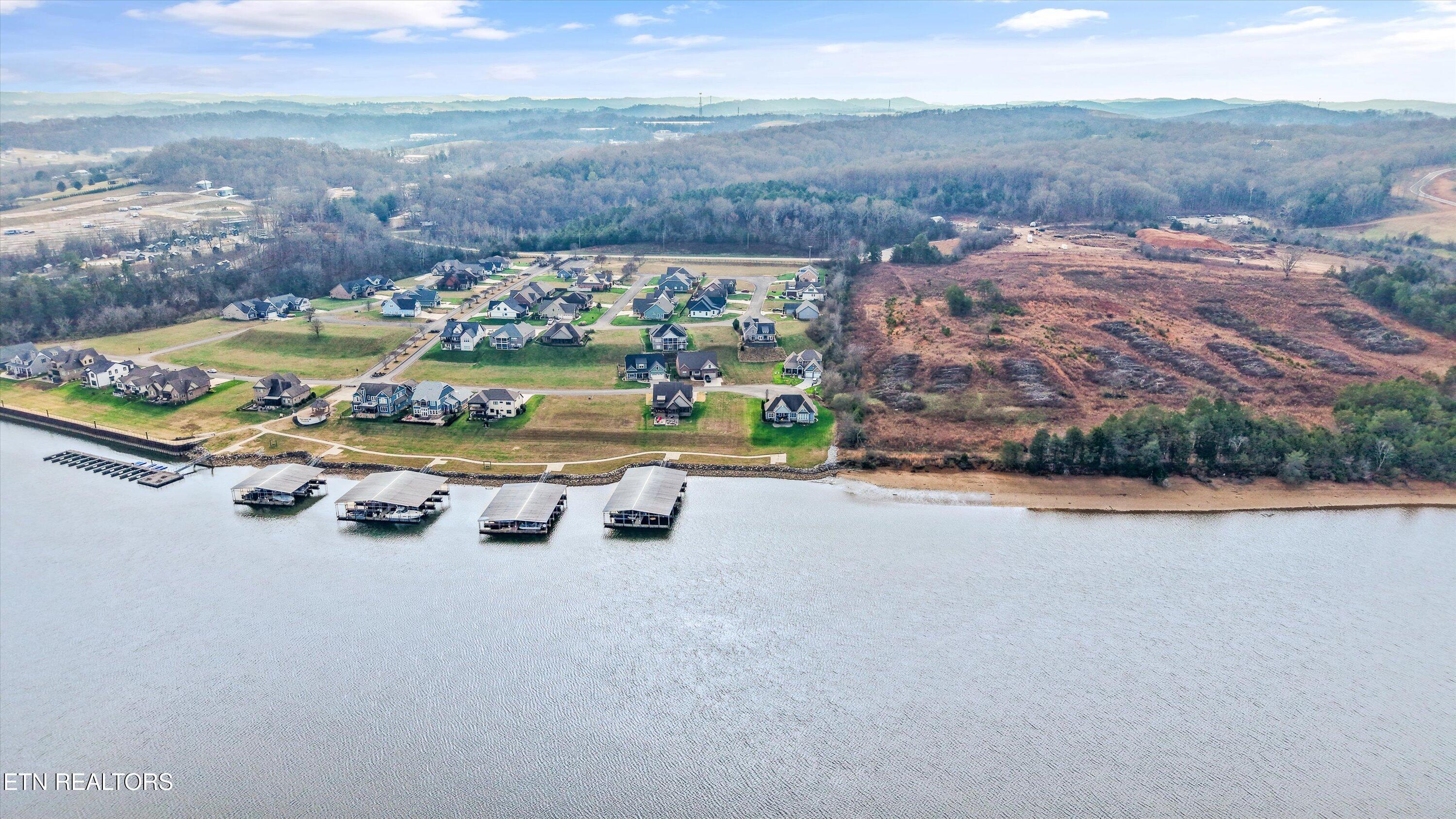 305 Charleston Light Loudon TN 37774
