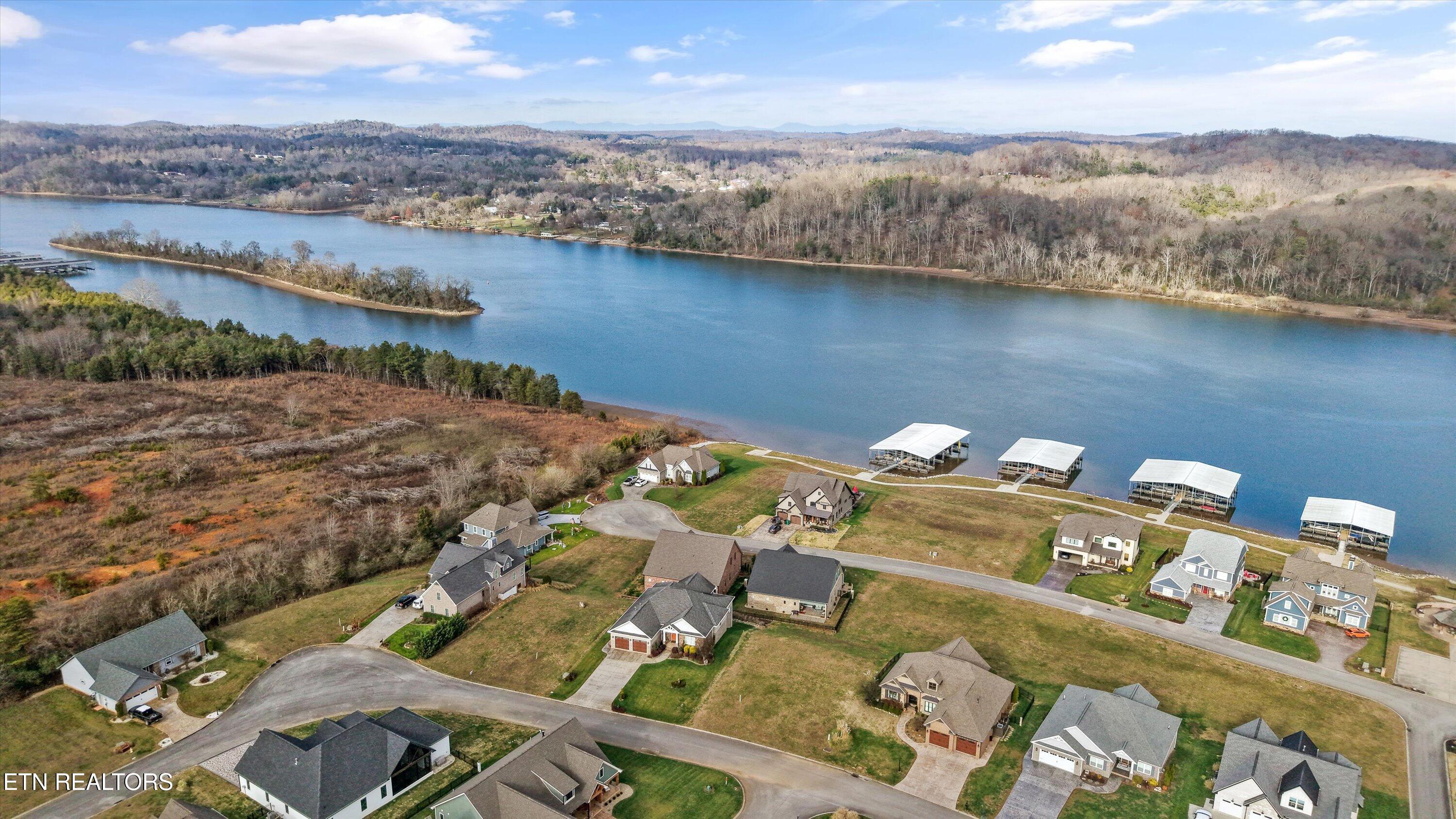 305 Charleston Light Loudon TN 37774