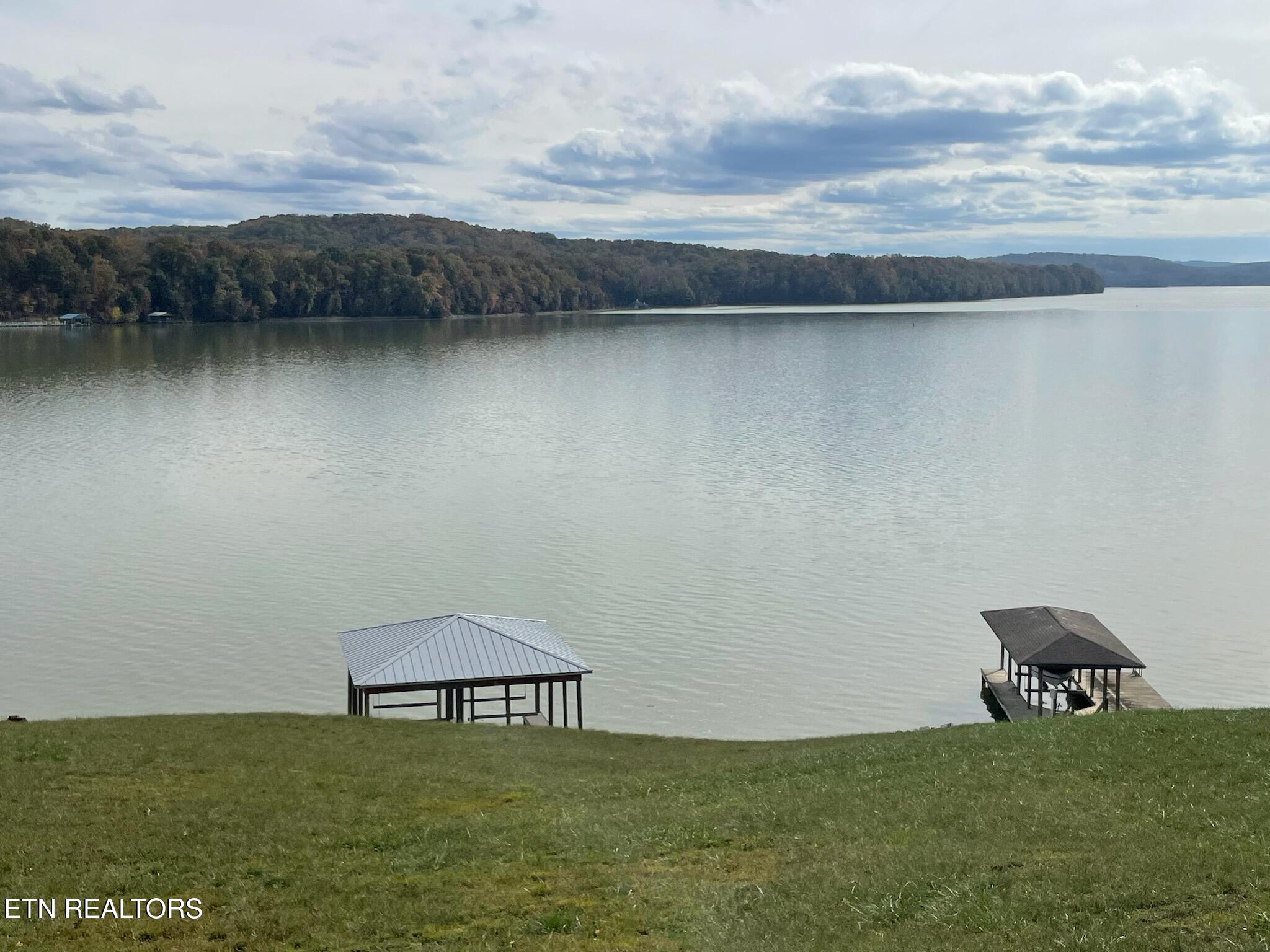 147 Docks Of The Bay Drive Harriman TN 37748