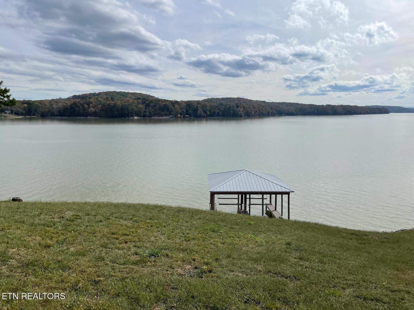 147 Docks Of The Bay Drive Harriman TN 37748