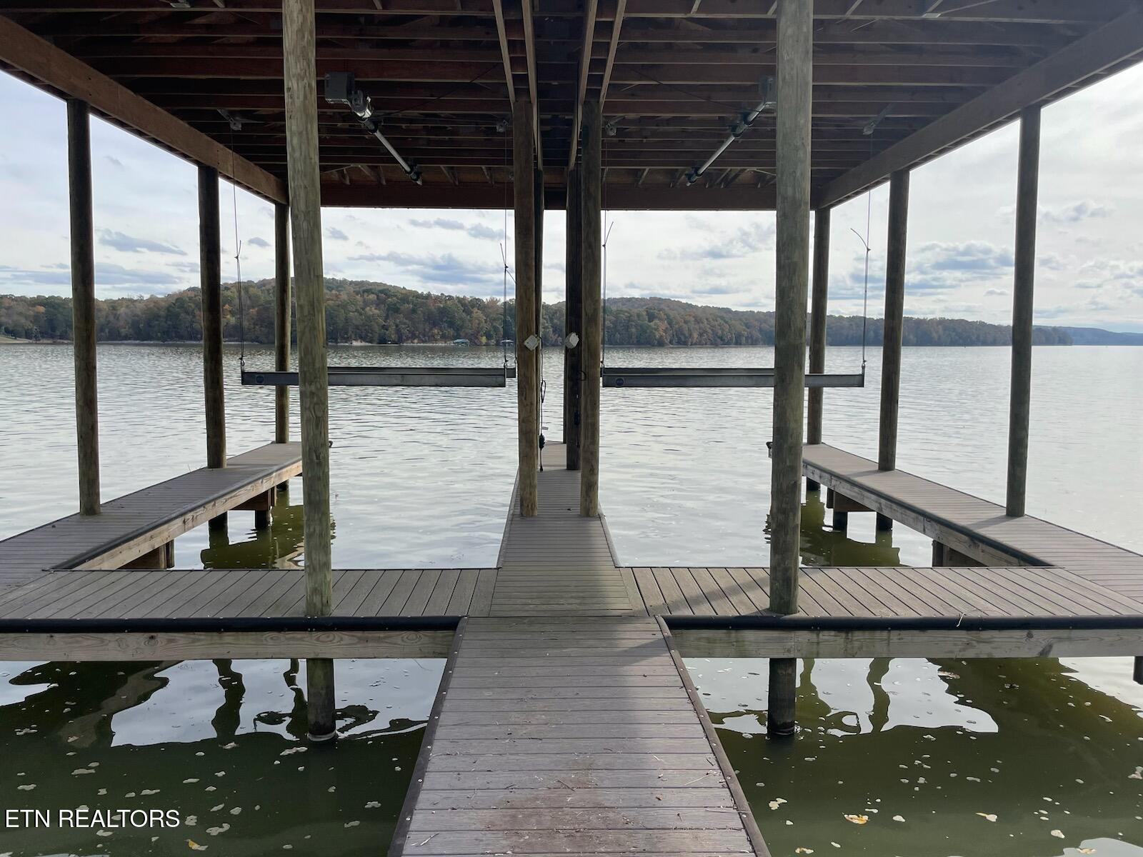 147 Docks Of The Bay Drive Harriman TN 37748