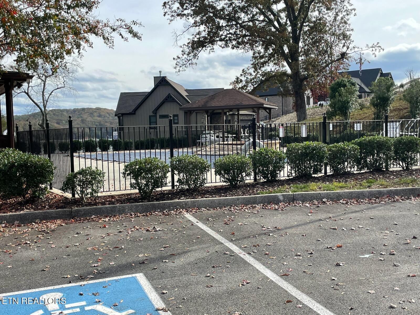 147 Docks Of The Bay Drive Harriman TN 37748