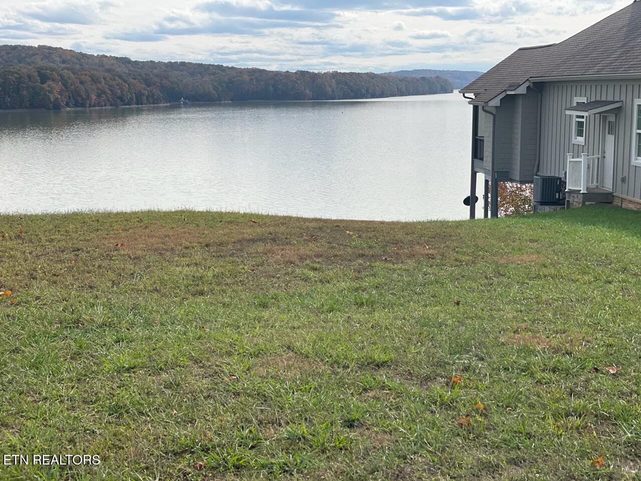 147 Docks Of The Bay Drive Harriman TN 37748