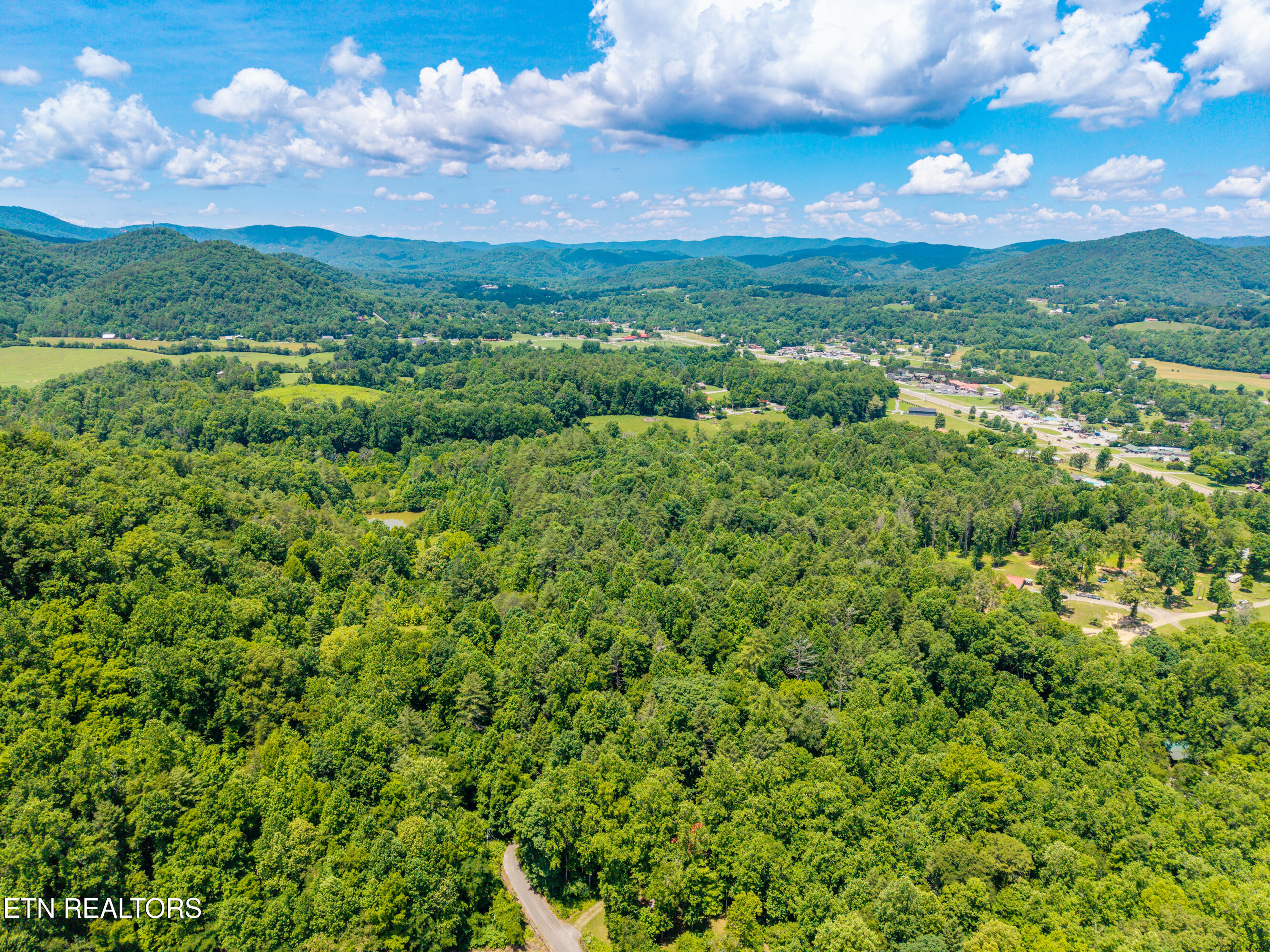 8246 Tennessee Highway 73 Townsend TN 37882