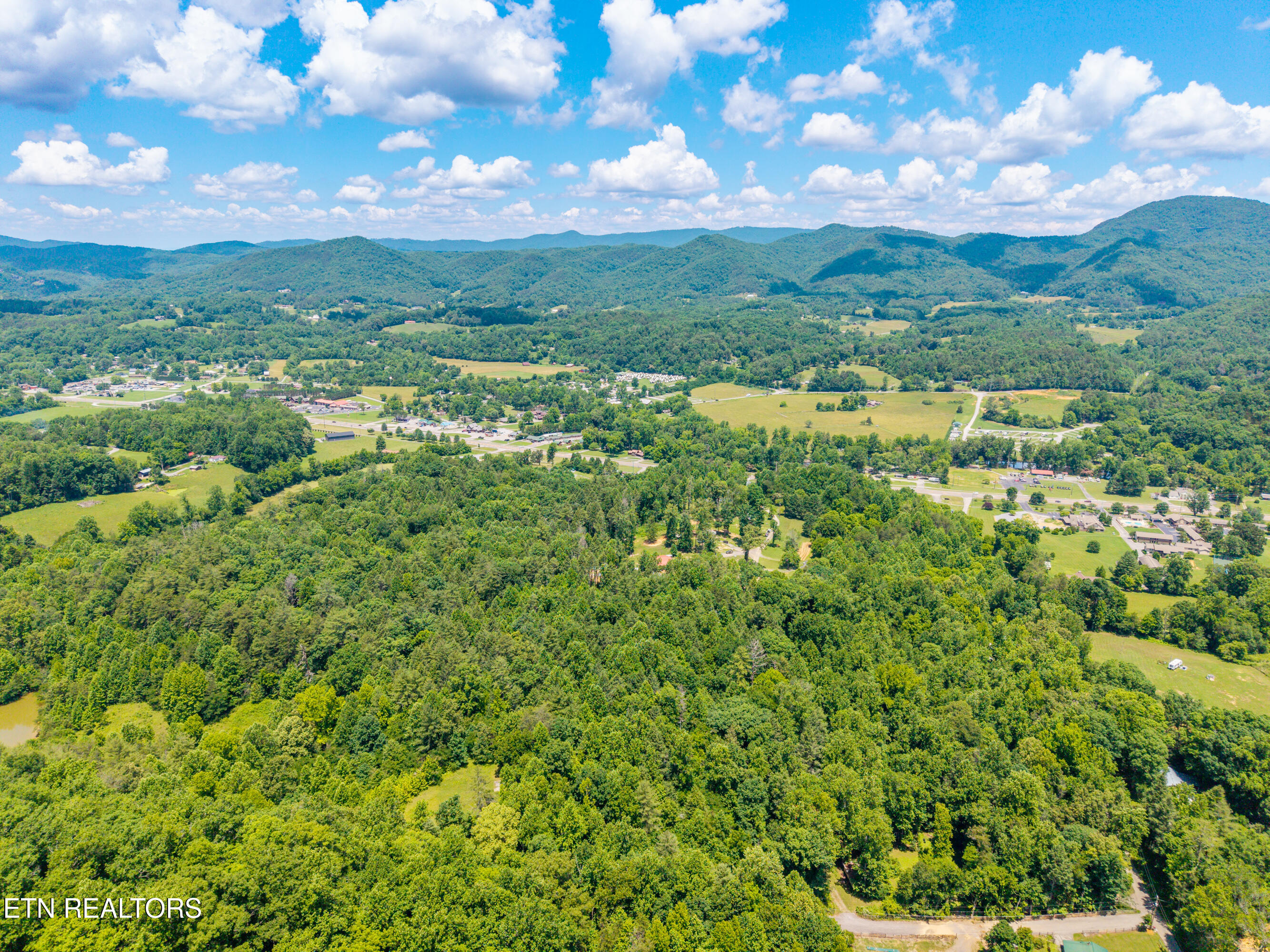 8246 Tennessee Highway 73 Townsend TN 37882