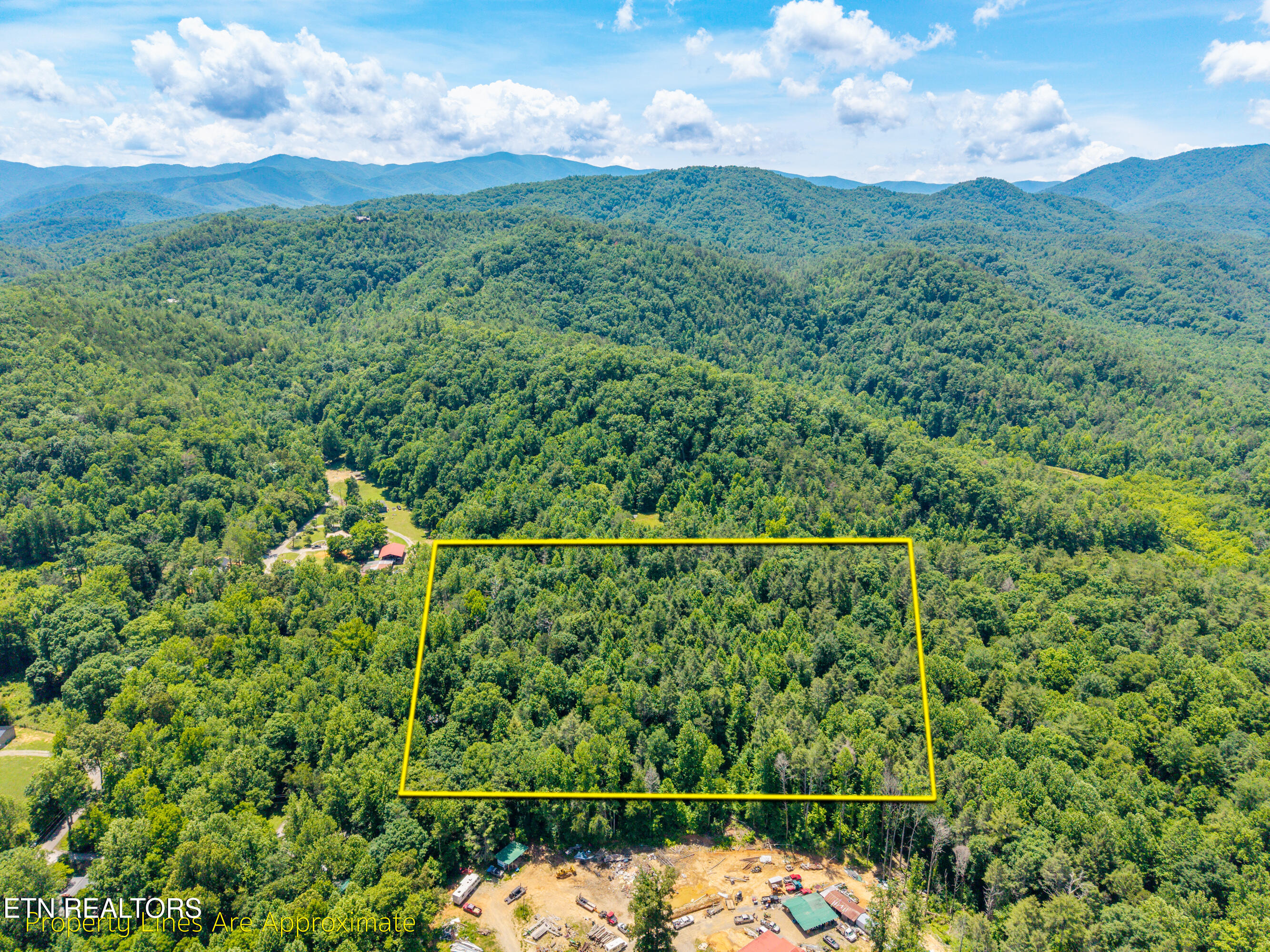 8246 Tennessee Highway 73 Townsend TN 37882
