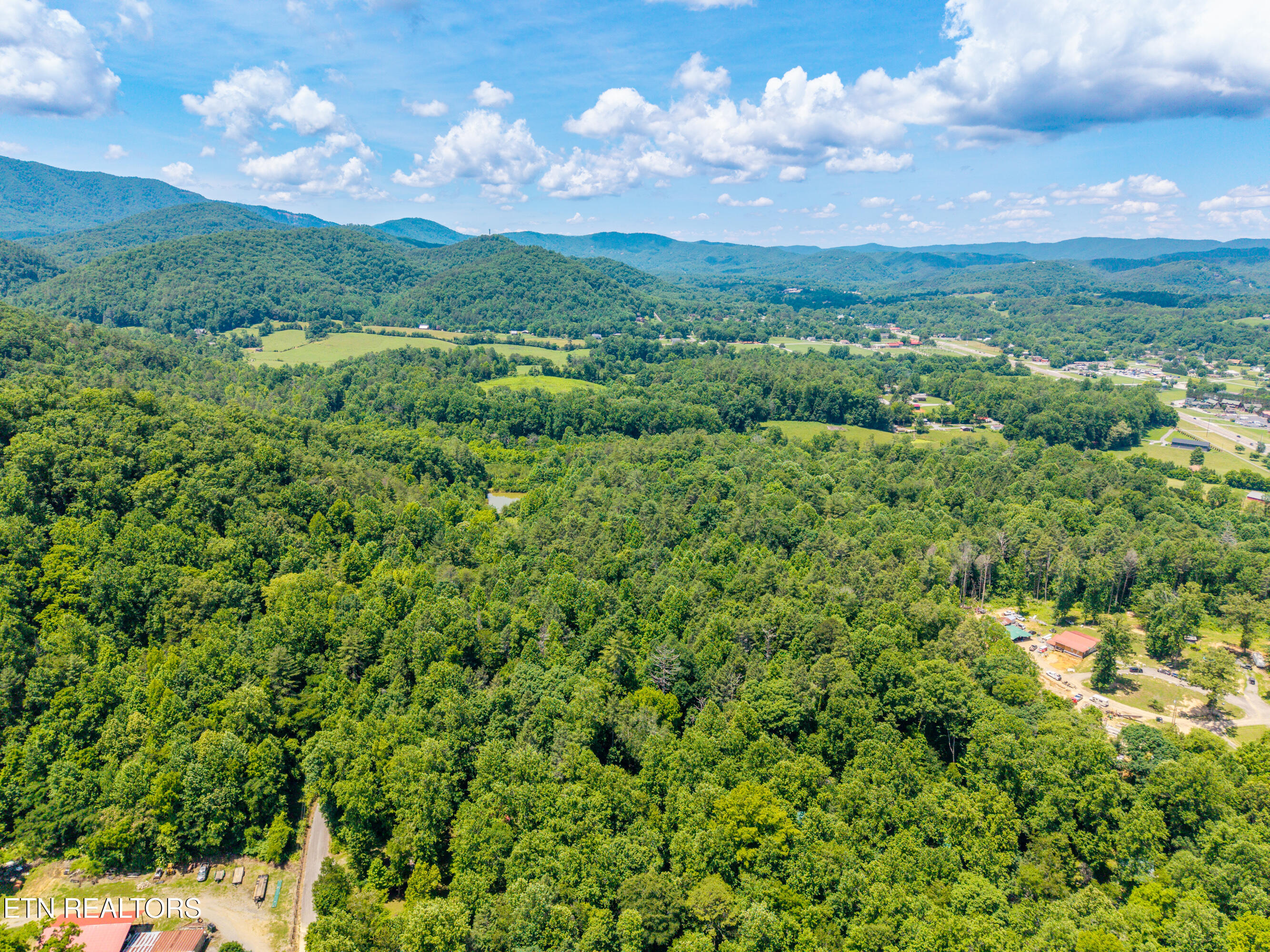 8246 Tennessee Highway 73 Townsend TN 37882