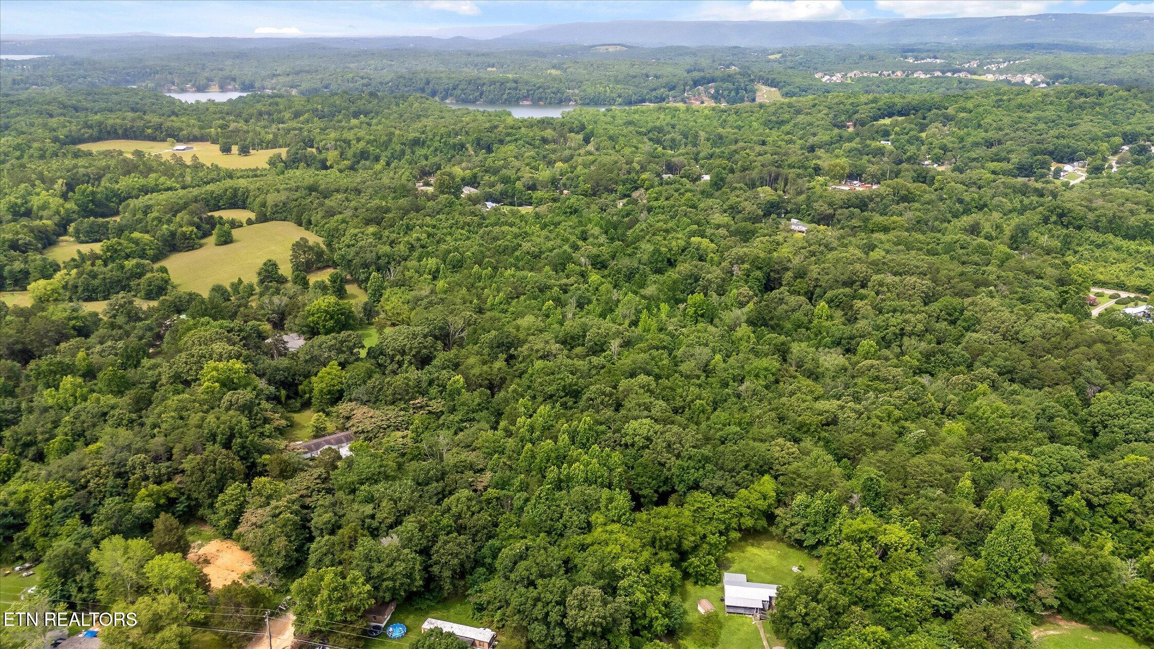 1906 Spradling Road Soddy-daisy TN 37379
